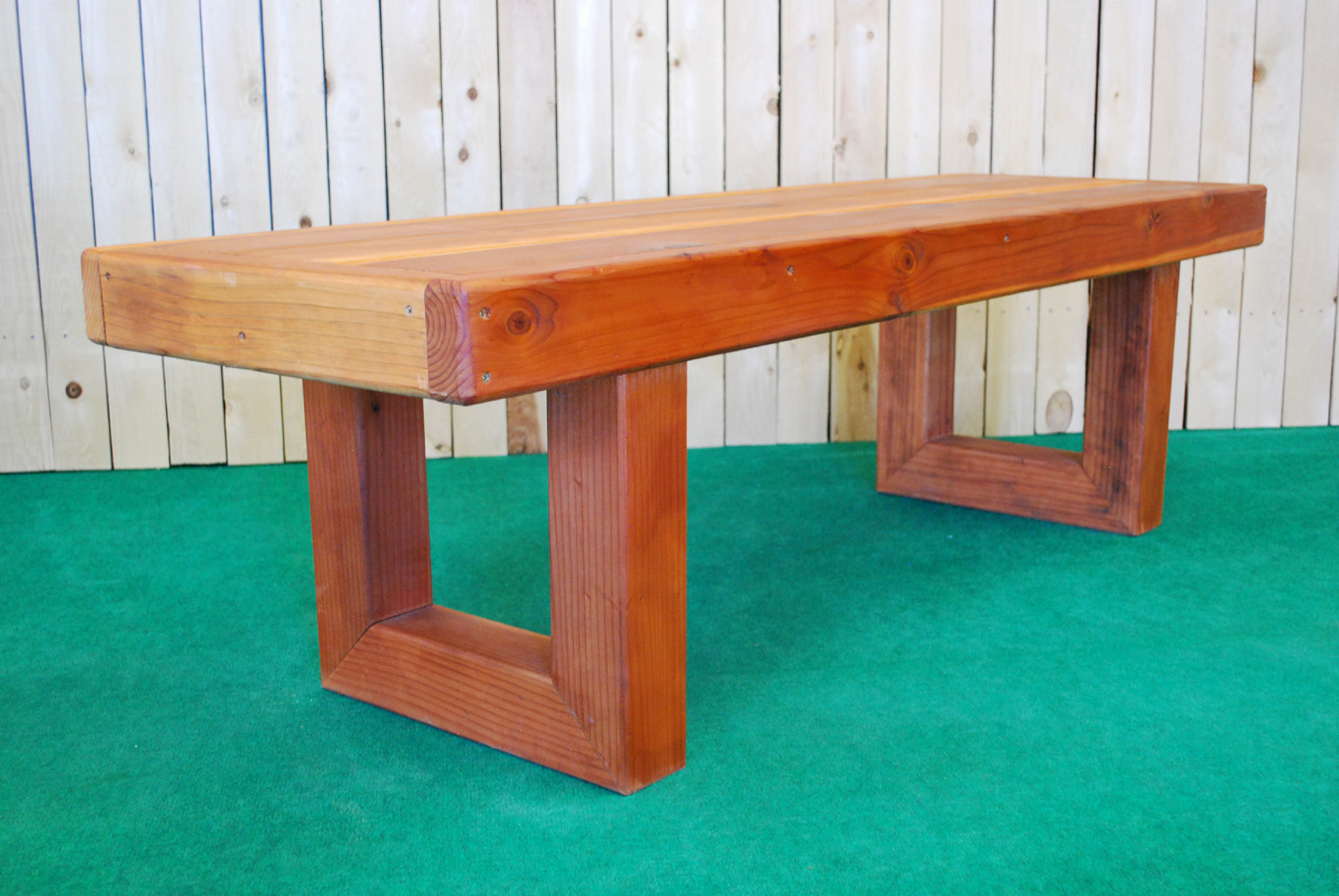 redwood contempo bench (medium)