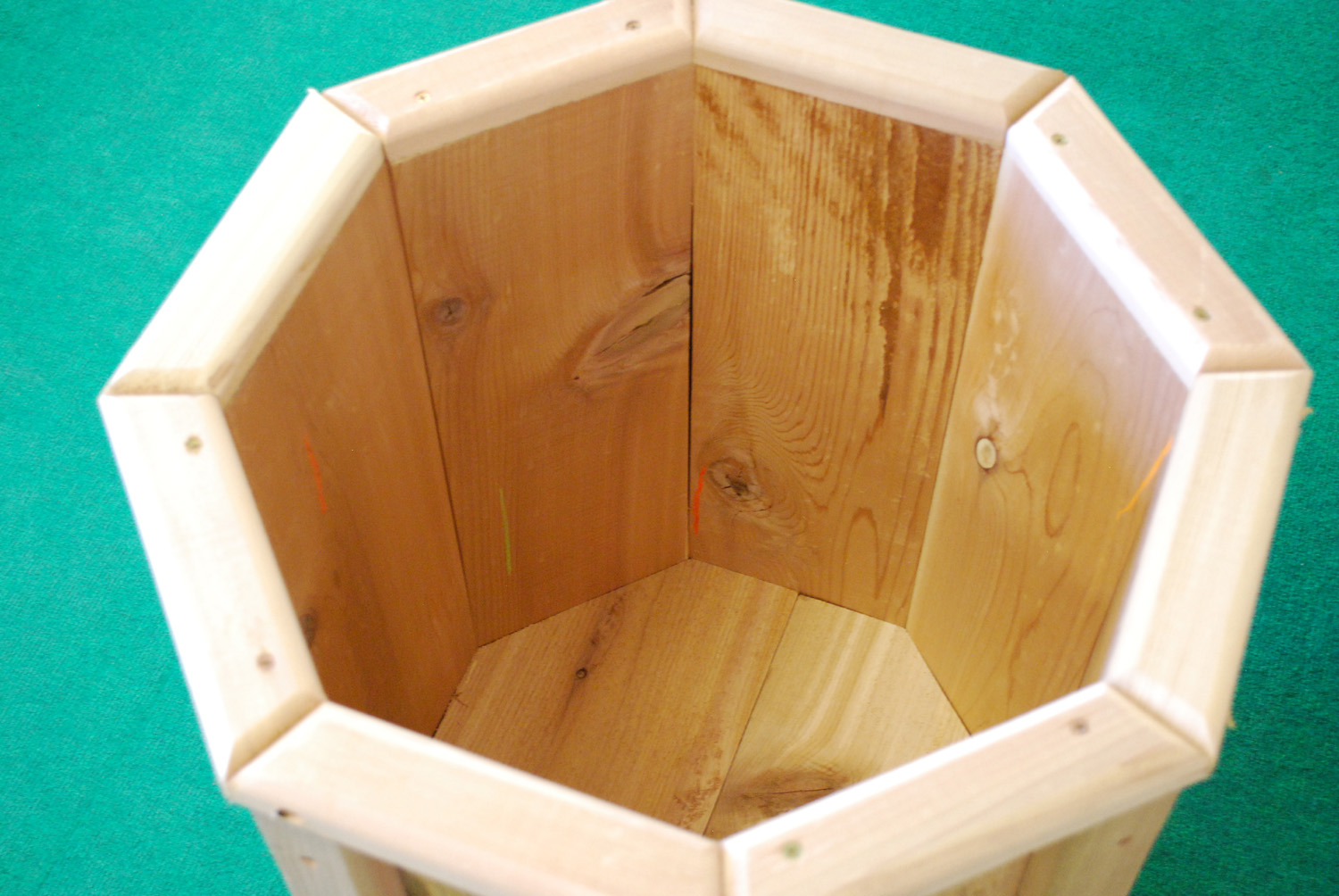 cedar octagon planter