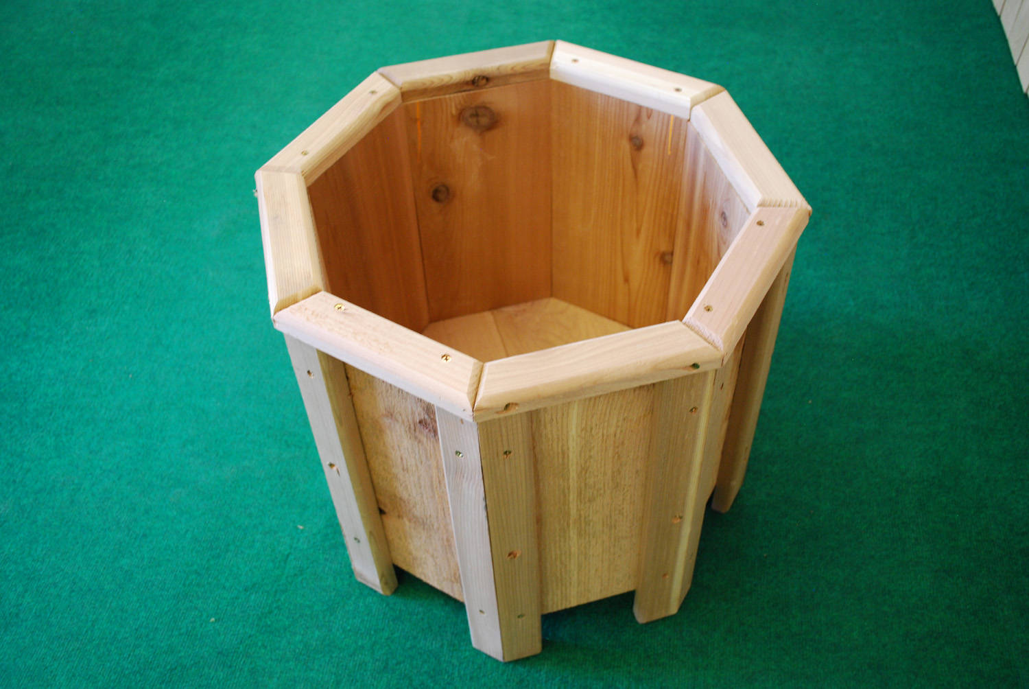 cedar octagon planter