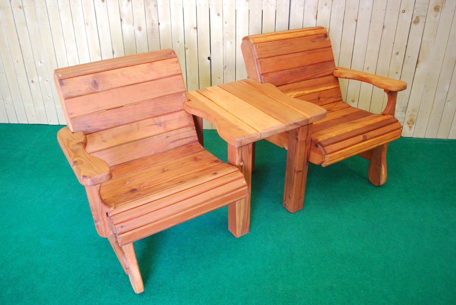 redwood 2 chair and table