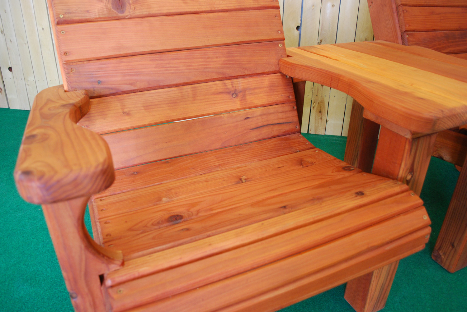 redwood 2 chair and table