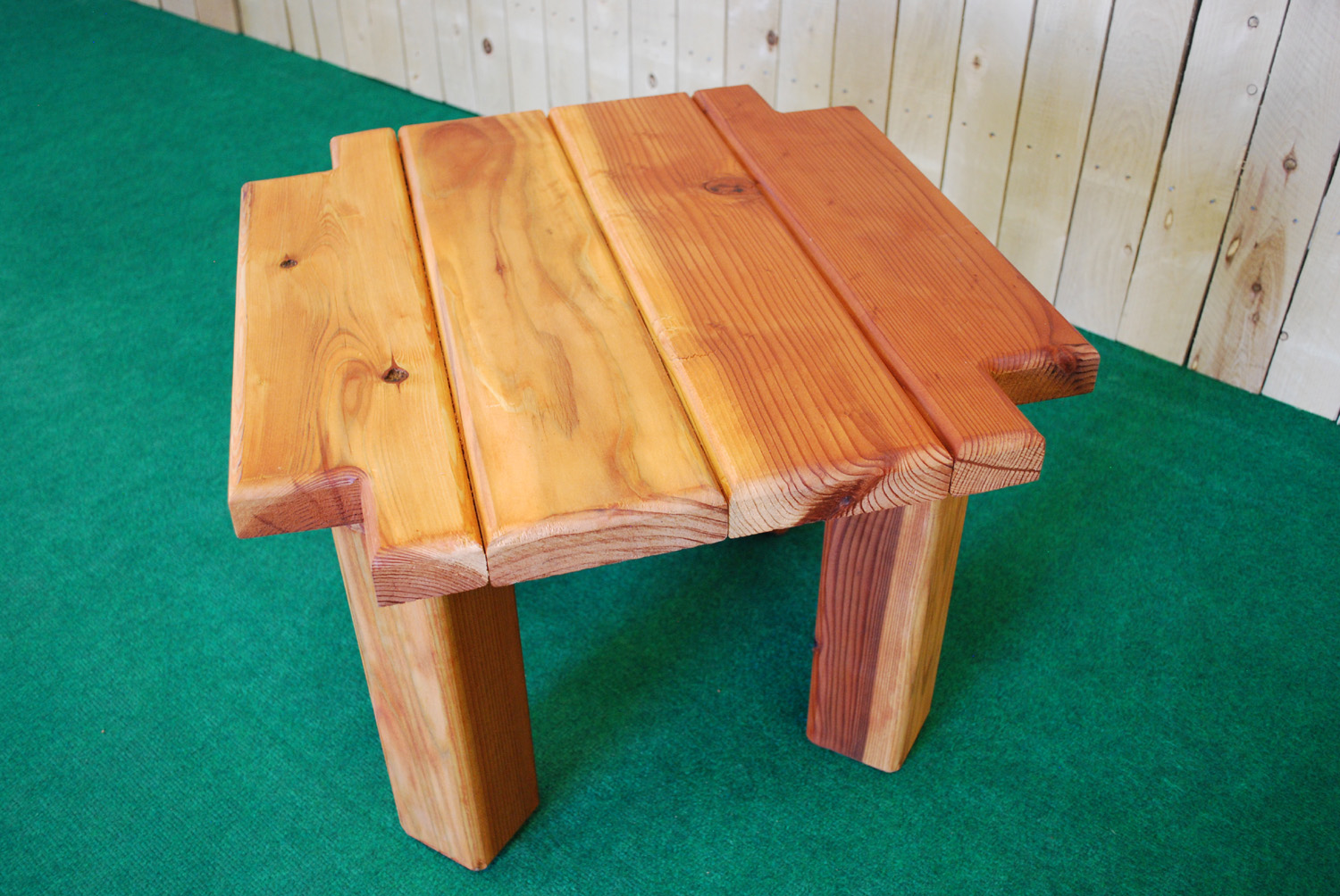 redwood notch accent table