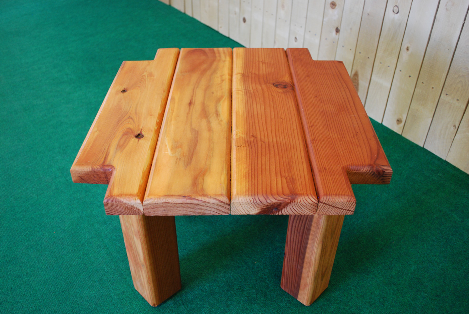 redwood notch accent table