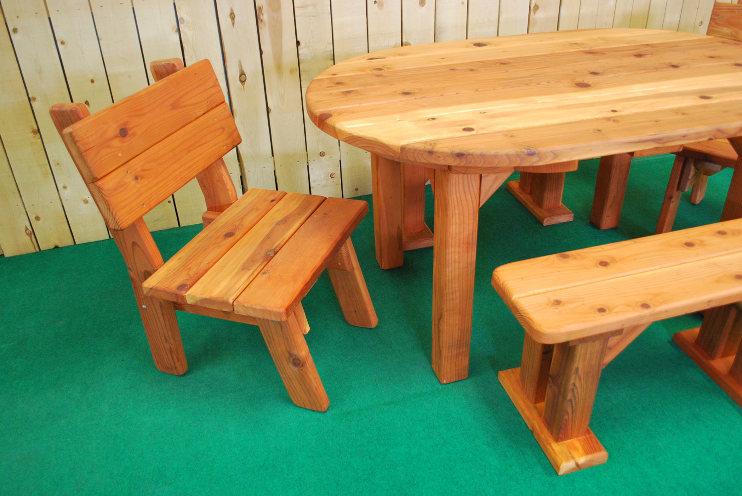 60" redwood oval picnic table