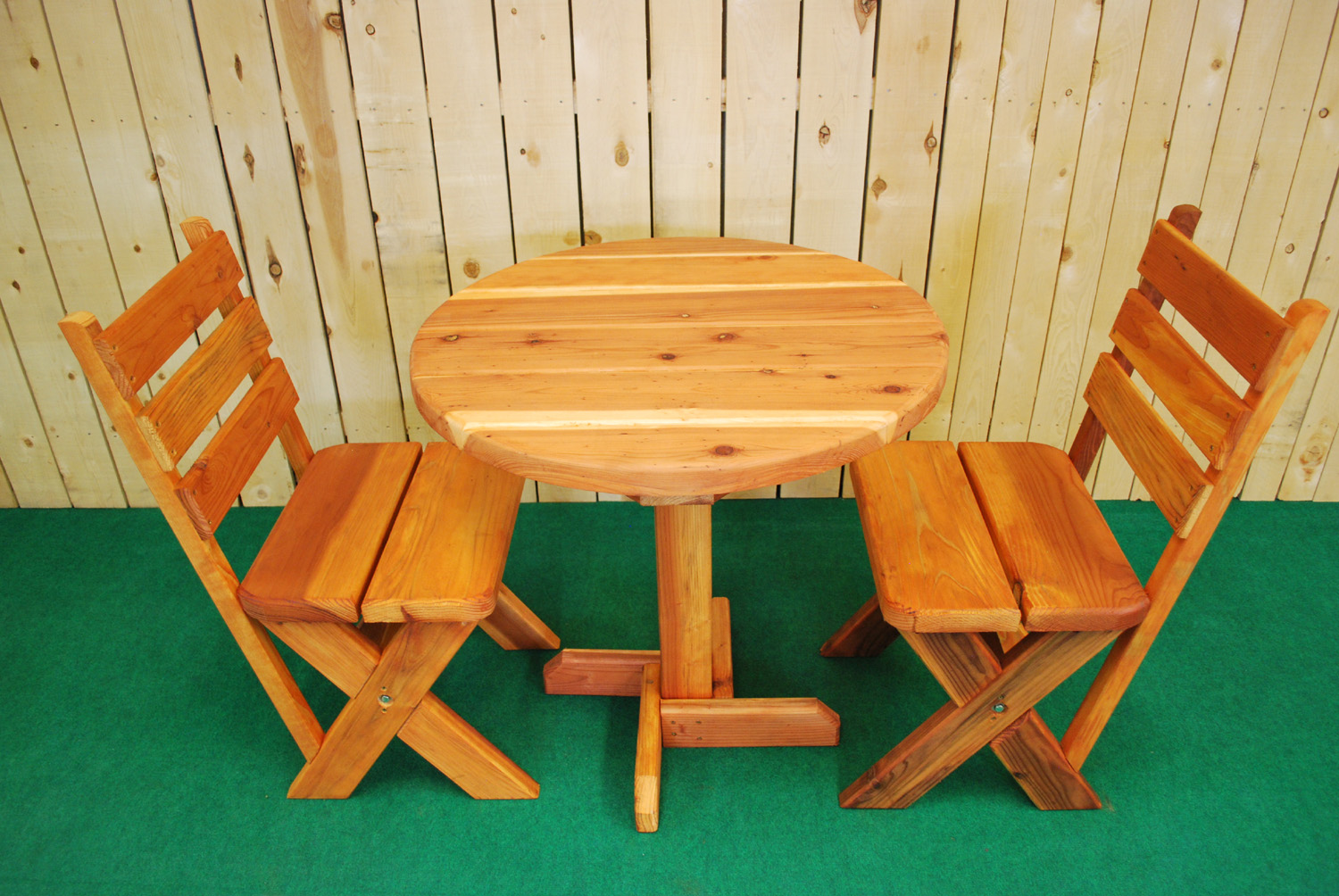 30" round redwood picnic table