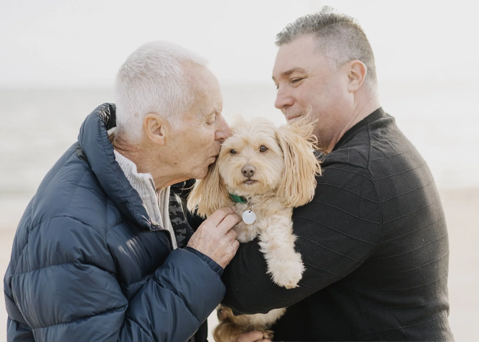 Lifestyle family photography with pets