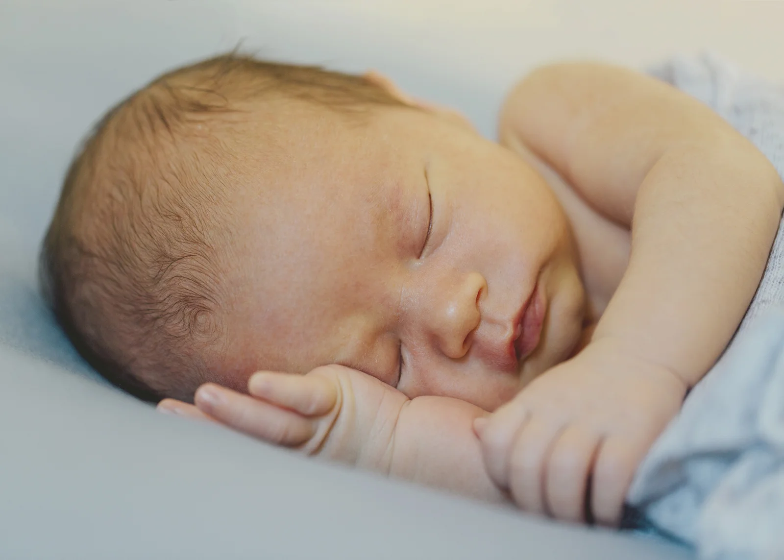 Natural Family & Newborn Photographer