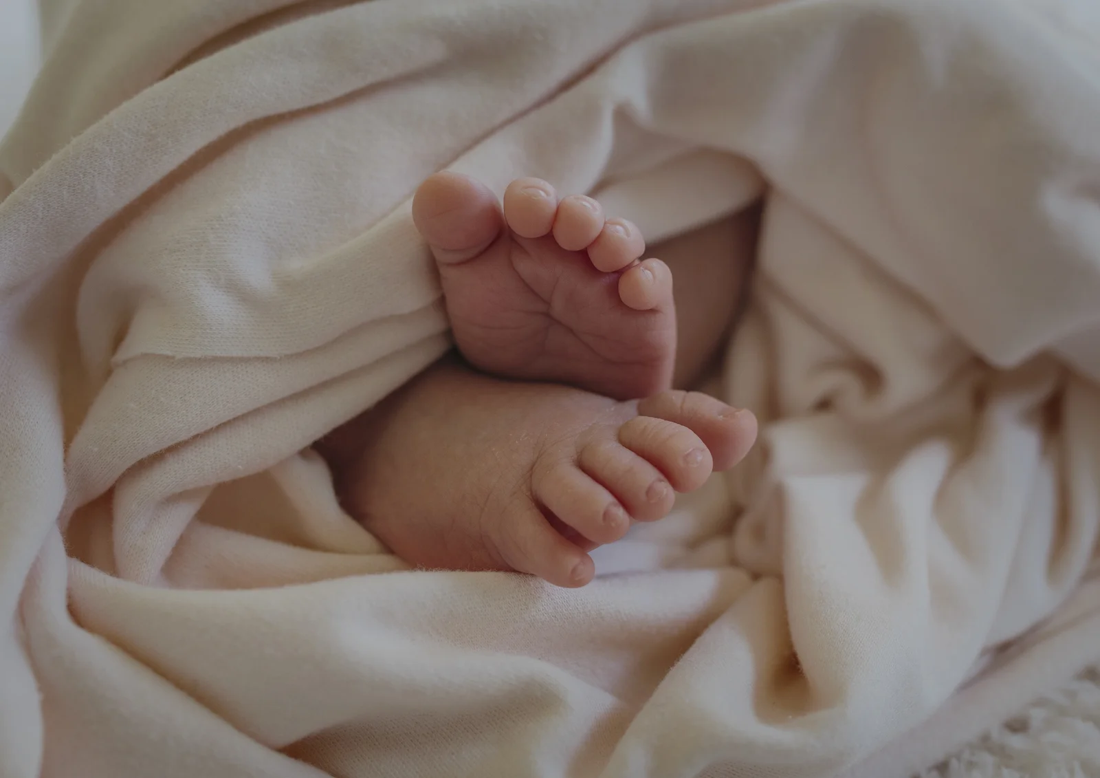 Newborn Baby Girl Tiny Feet