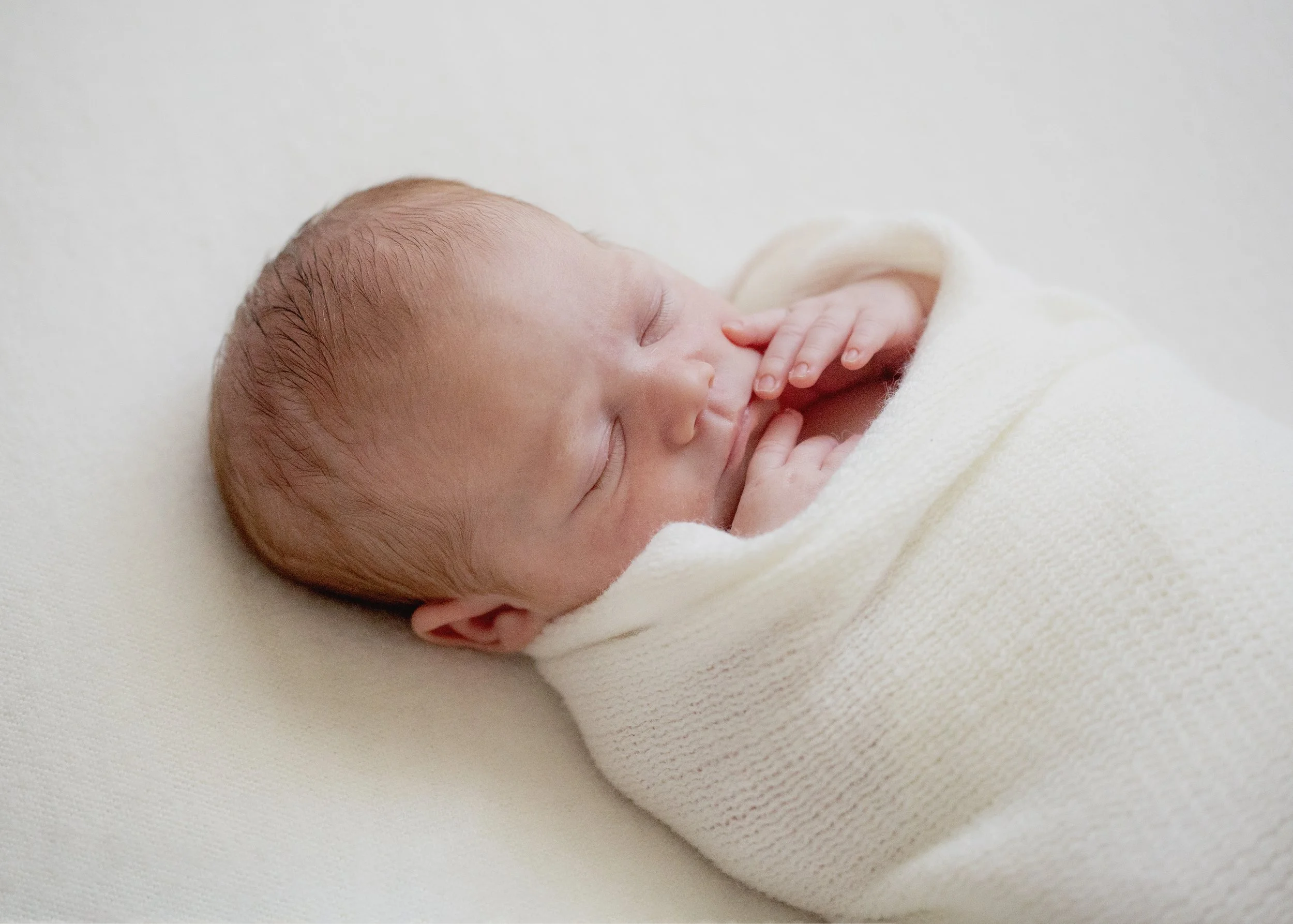 Natural newborn photographer