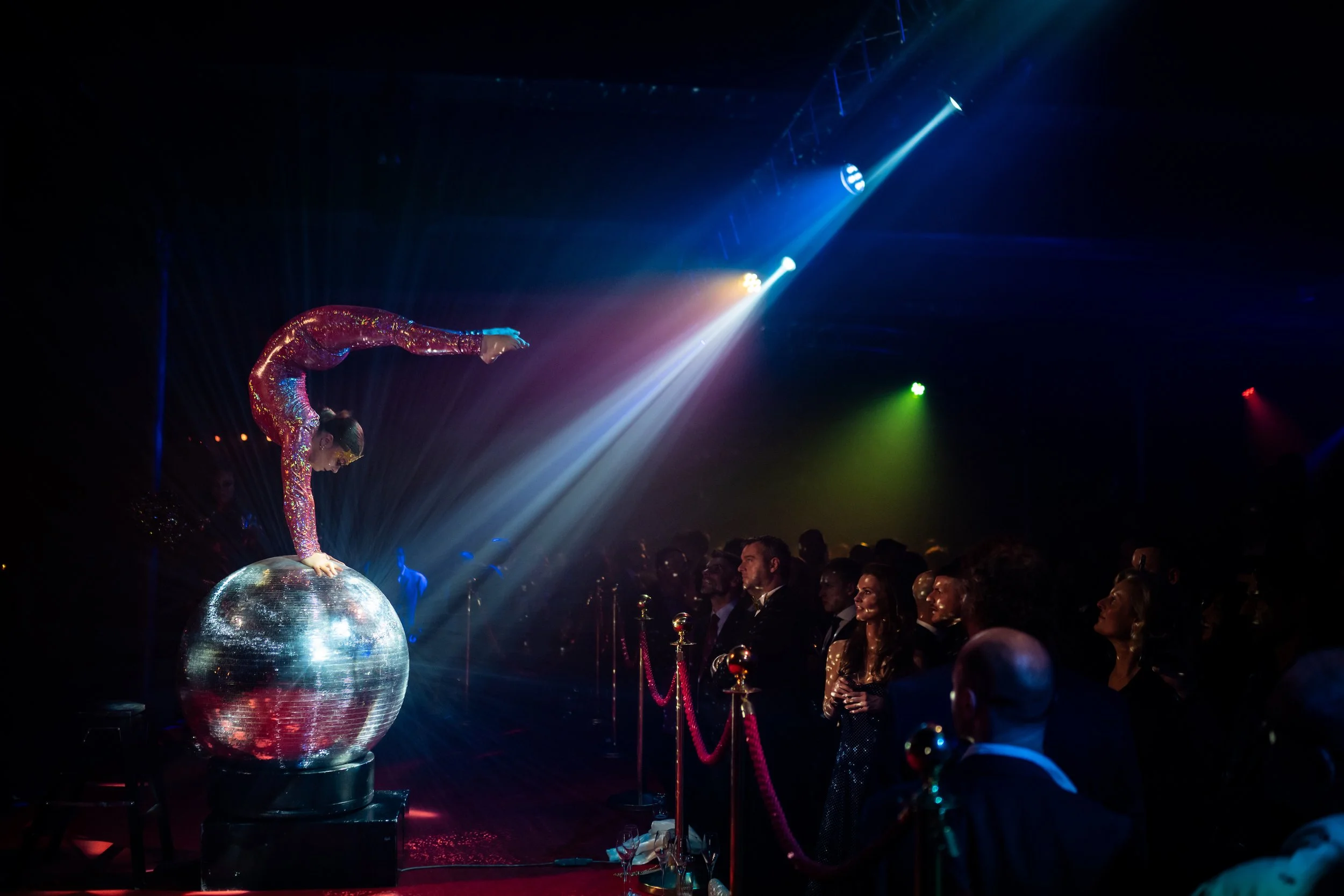 entertainer op discobal