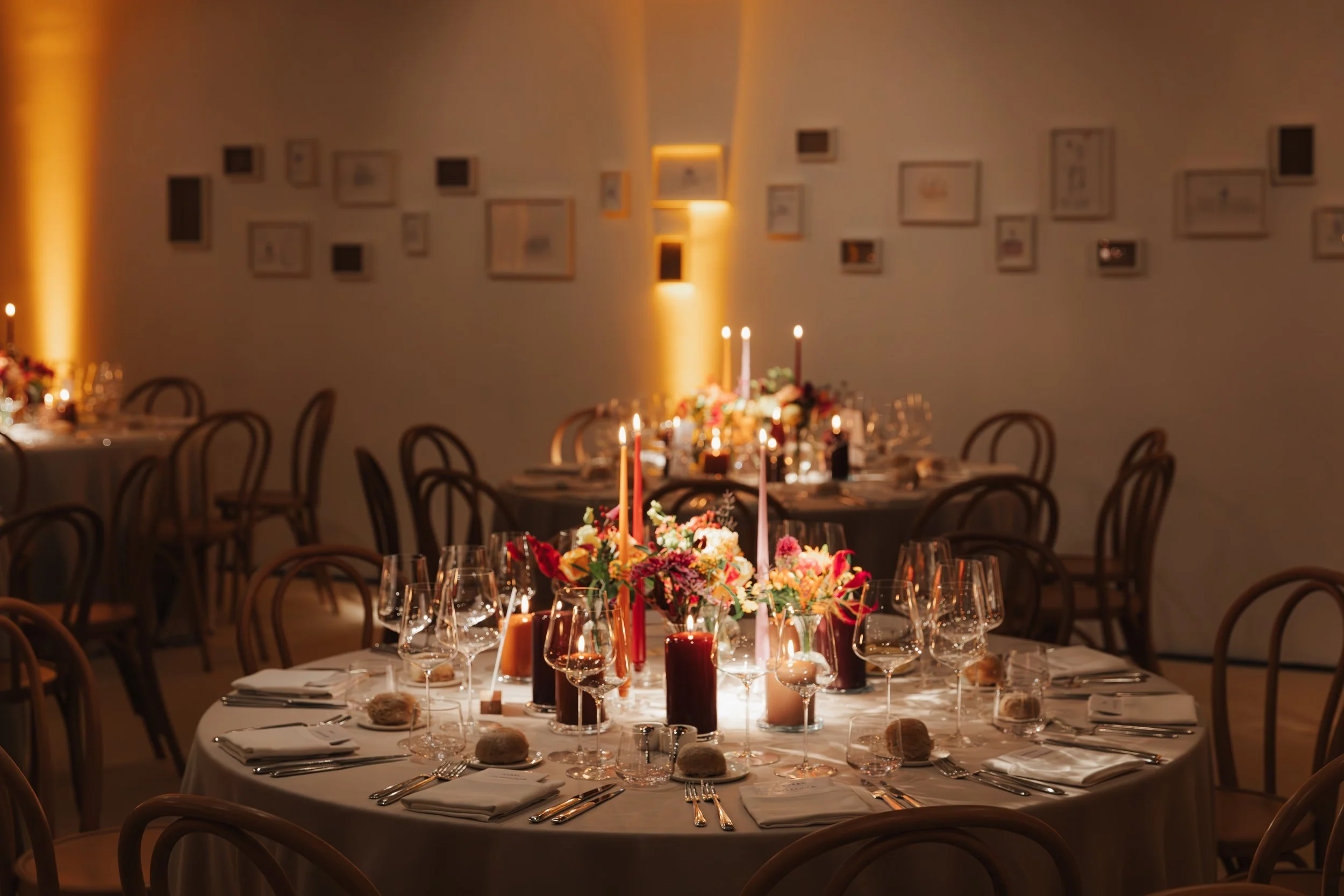 gedekte tafel tijdens celebration van 60 years of memories