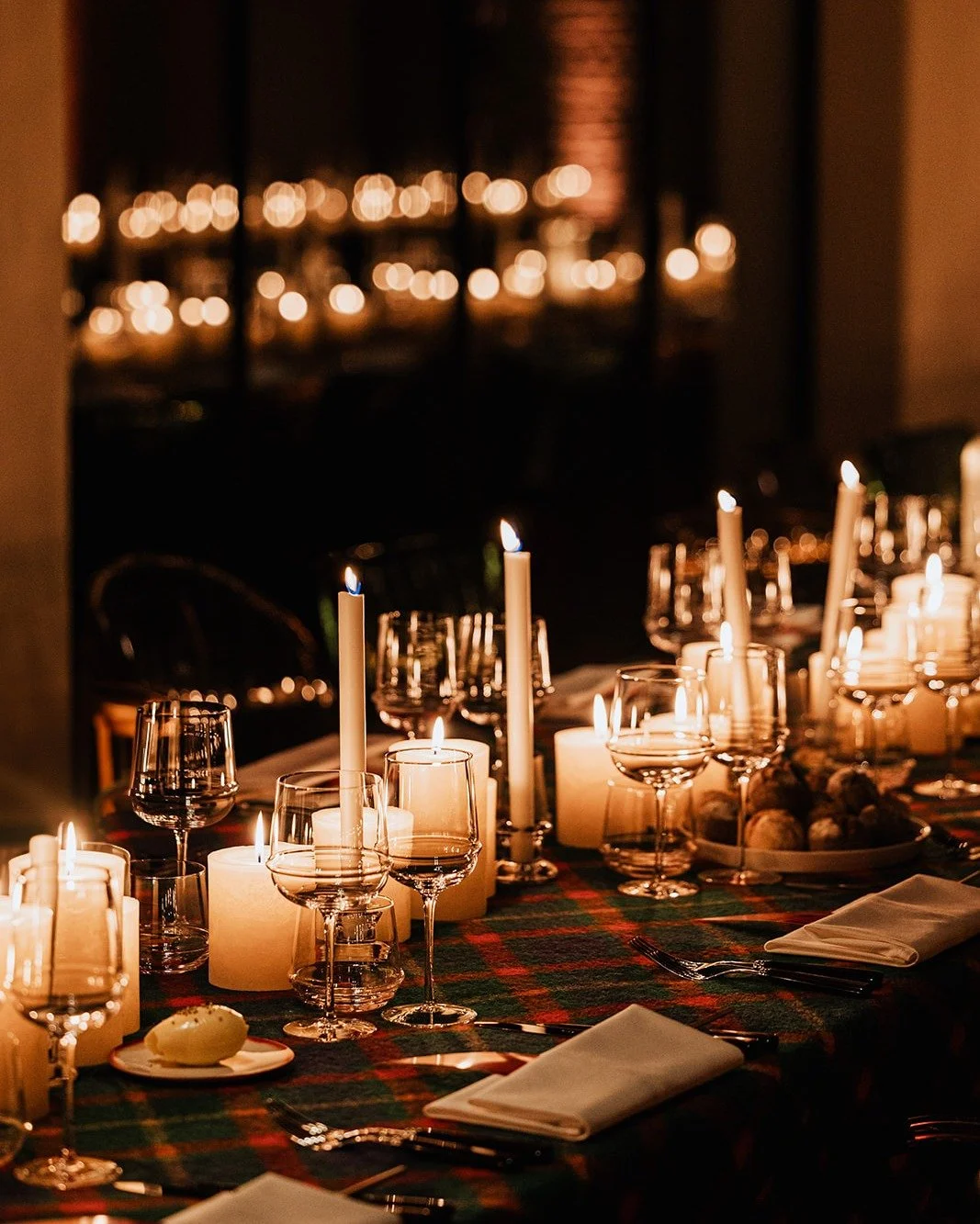 Dreaming of xmas parties full of coziness.

📸 @luxvisualstorytellers 

#MadameEstServie #LifeIsAPartyWeMakeItHappen #EventBureau #EventPlanner #Creative #EventStyling #Designer