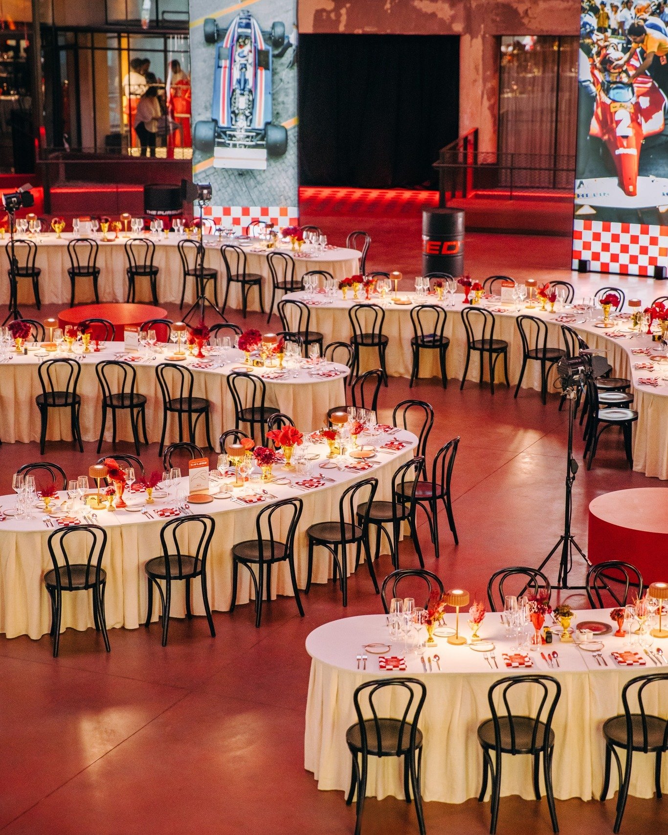 Flashback to &quot;The pursuit of speed&quot;

📸 @styn.be 

#MadameEstServie #LifeIsAPartyWeMakeItHappen #EventBureau #EventPlanner #Creative #EventStyling #Designer #thepursuitofspeed #wintercircus #gent #F1 #formula1 #nextstop #formulaone #GrandPr