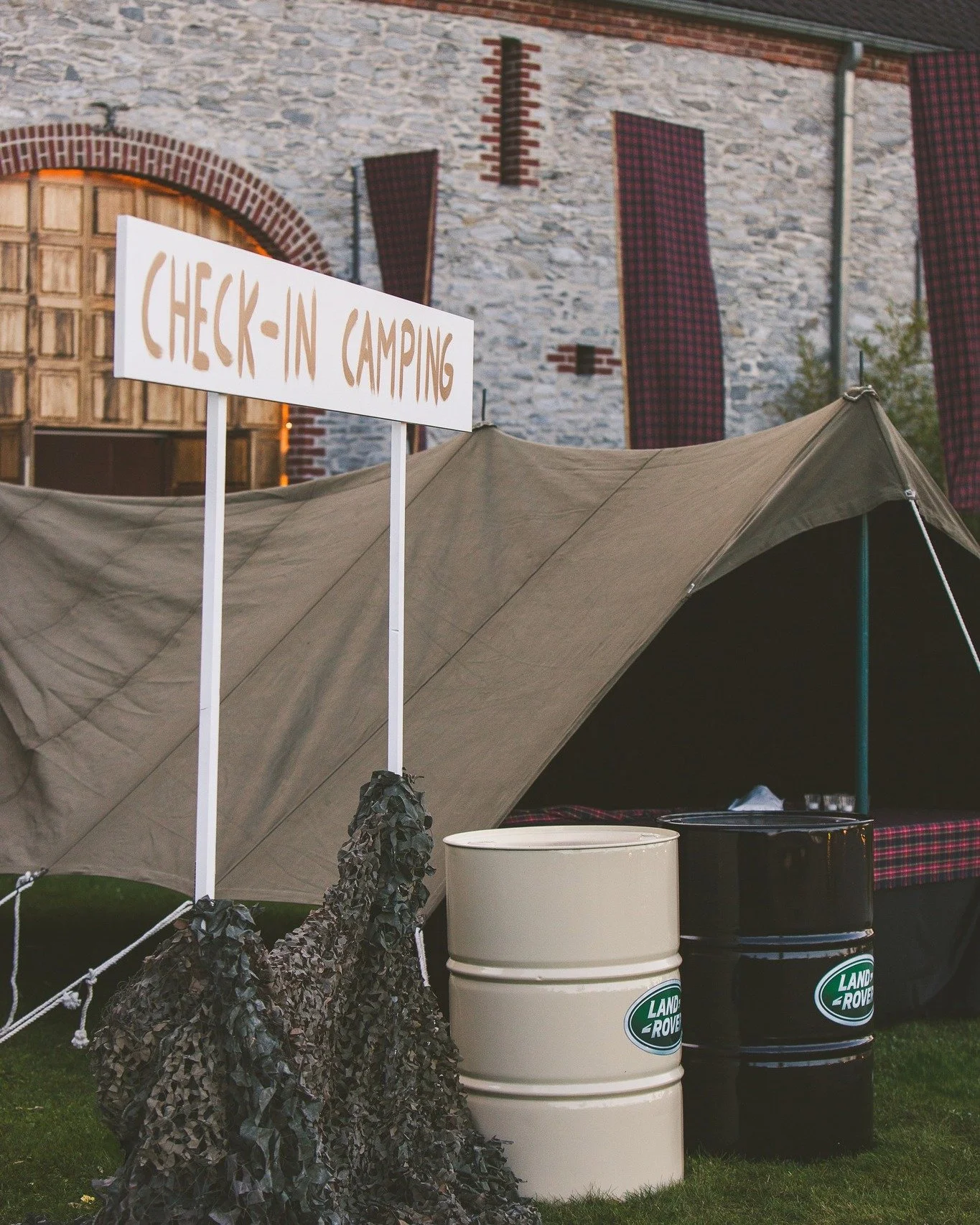 Van ruige offroad avonturen naar Highland chic glamour. 
Een dag vol actie, afgesloten met een sfeervol feest in pure Schotse stijl.
Onvergetelijk!

#MadameEstServie #LifeIsAPartyWeMakeItHappen #EventBureau #EventPlanner #Creative #EventStyling #Desi