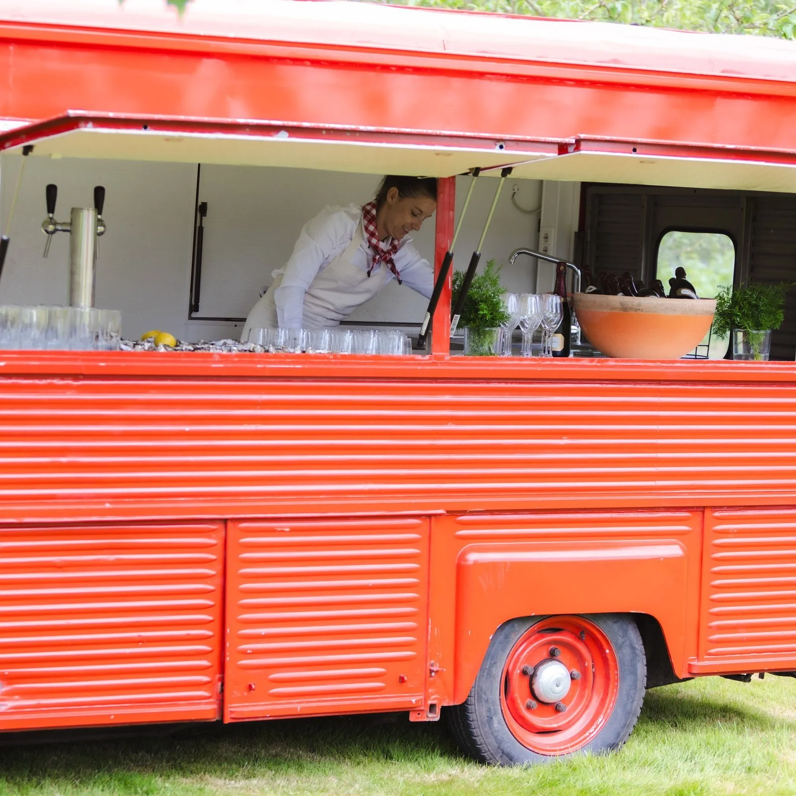 mobiele wijnbar op event