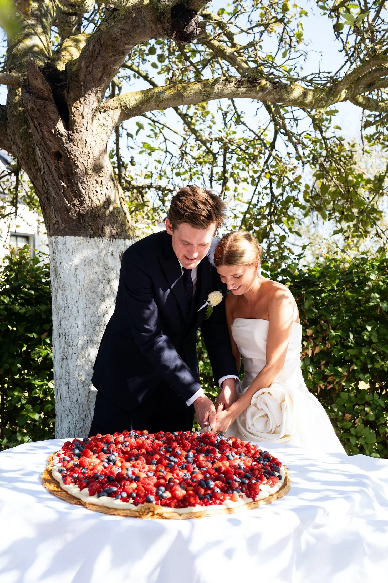 Pasgetrouwd koppel vol liefde