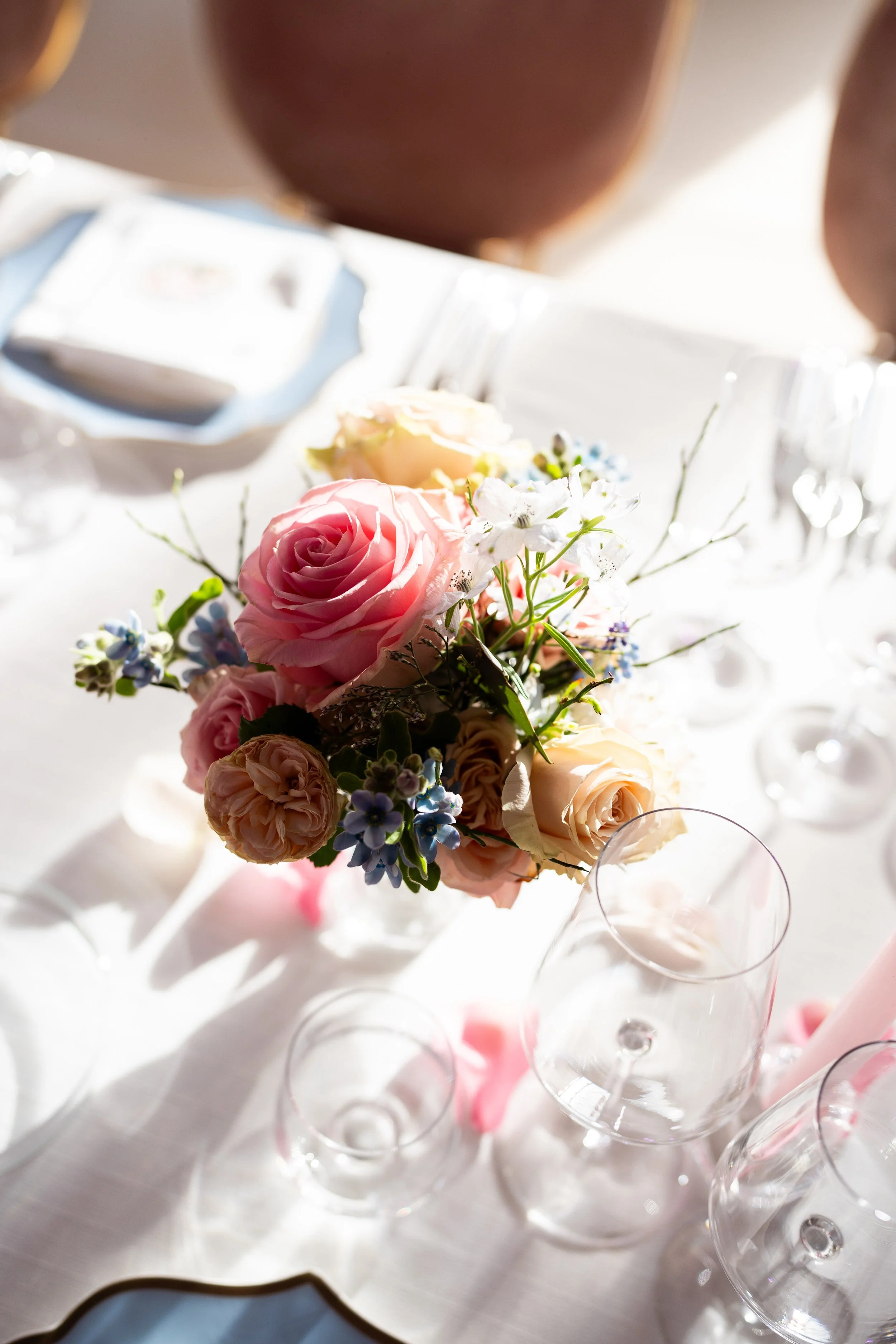 close-up van vaas met bloemen