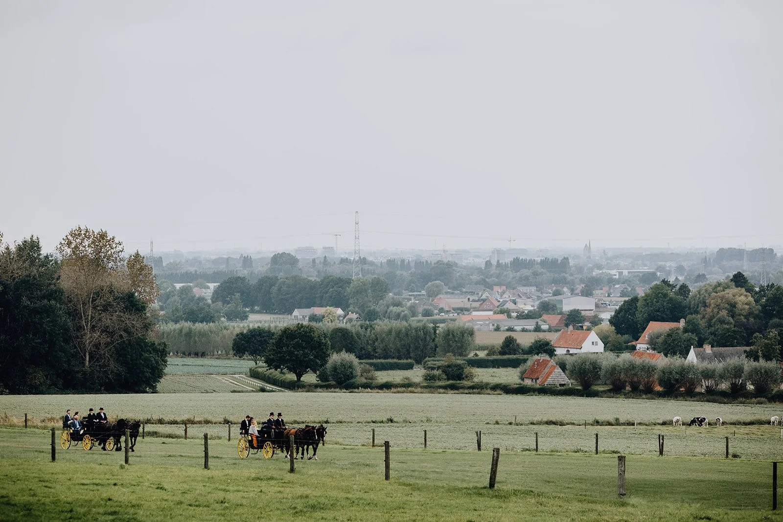 gasten die vervoerd worden in een koets
