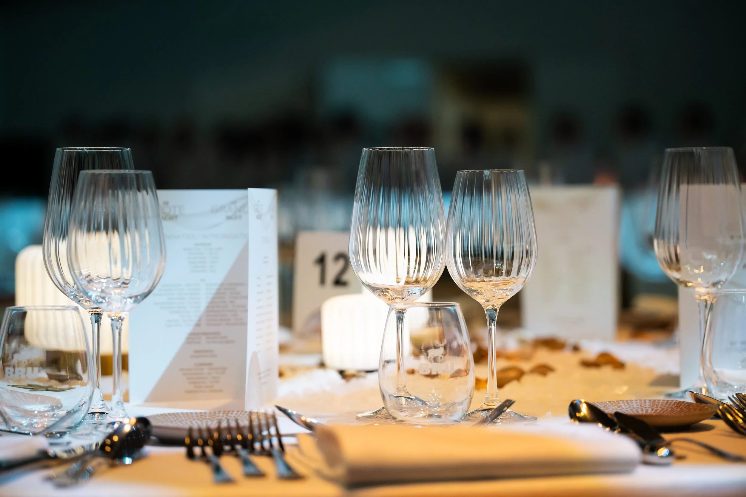 aankleding van tafel op event voor masterchefs