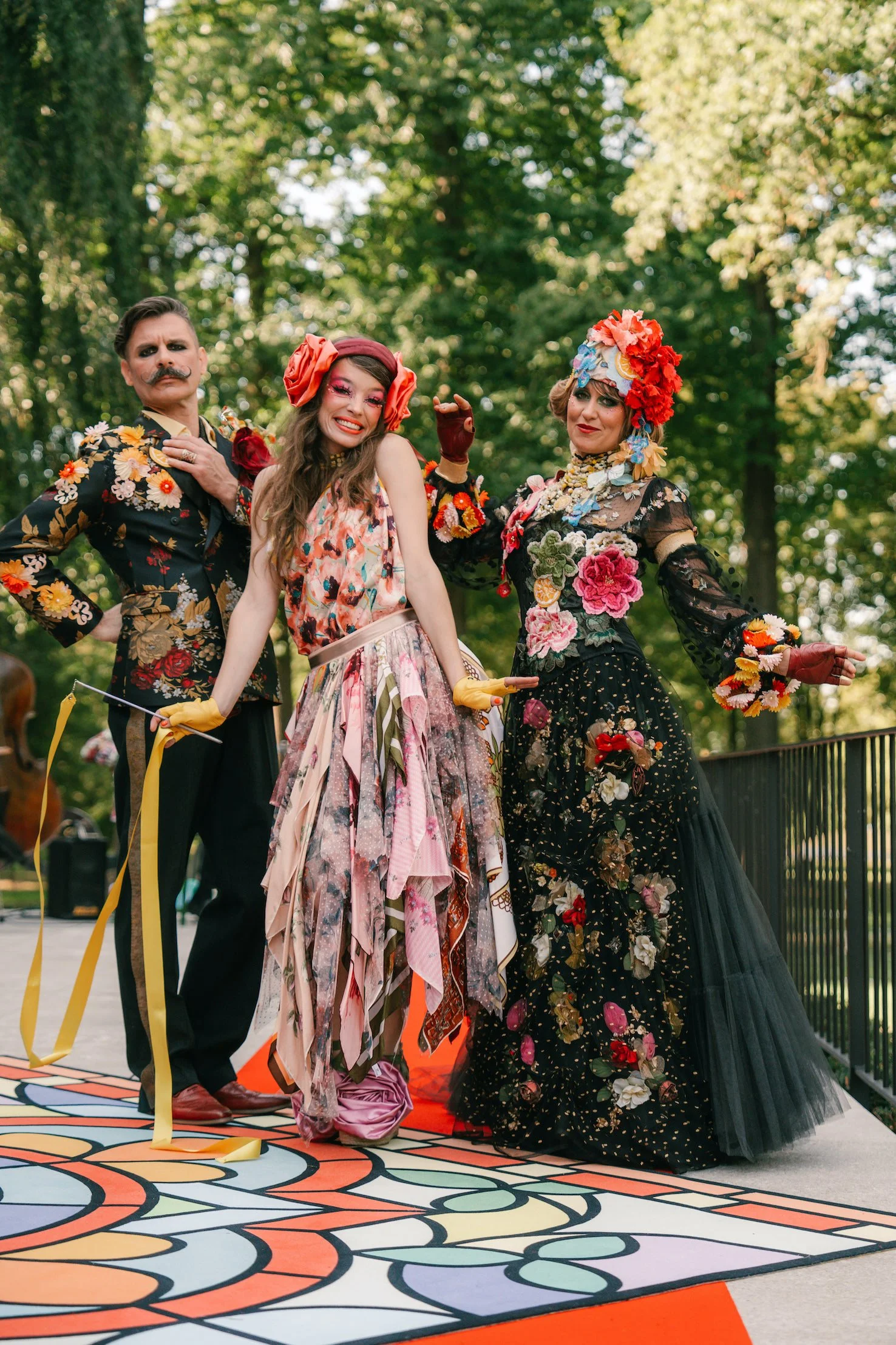 entertainers tijdens een verjaardagsfeest in italiaans thema