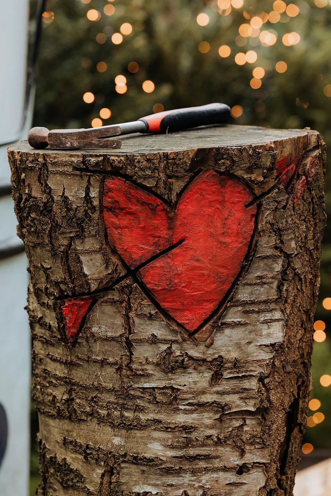 nagel kloppen als activiteit