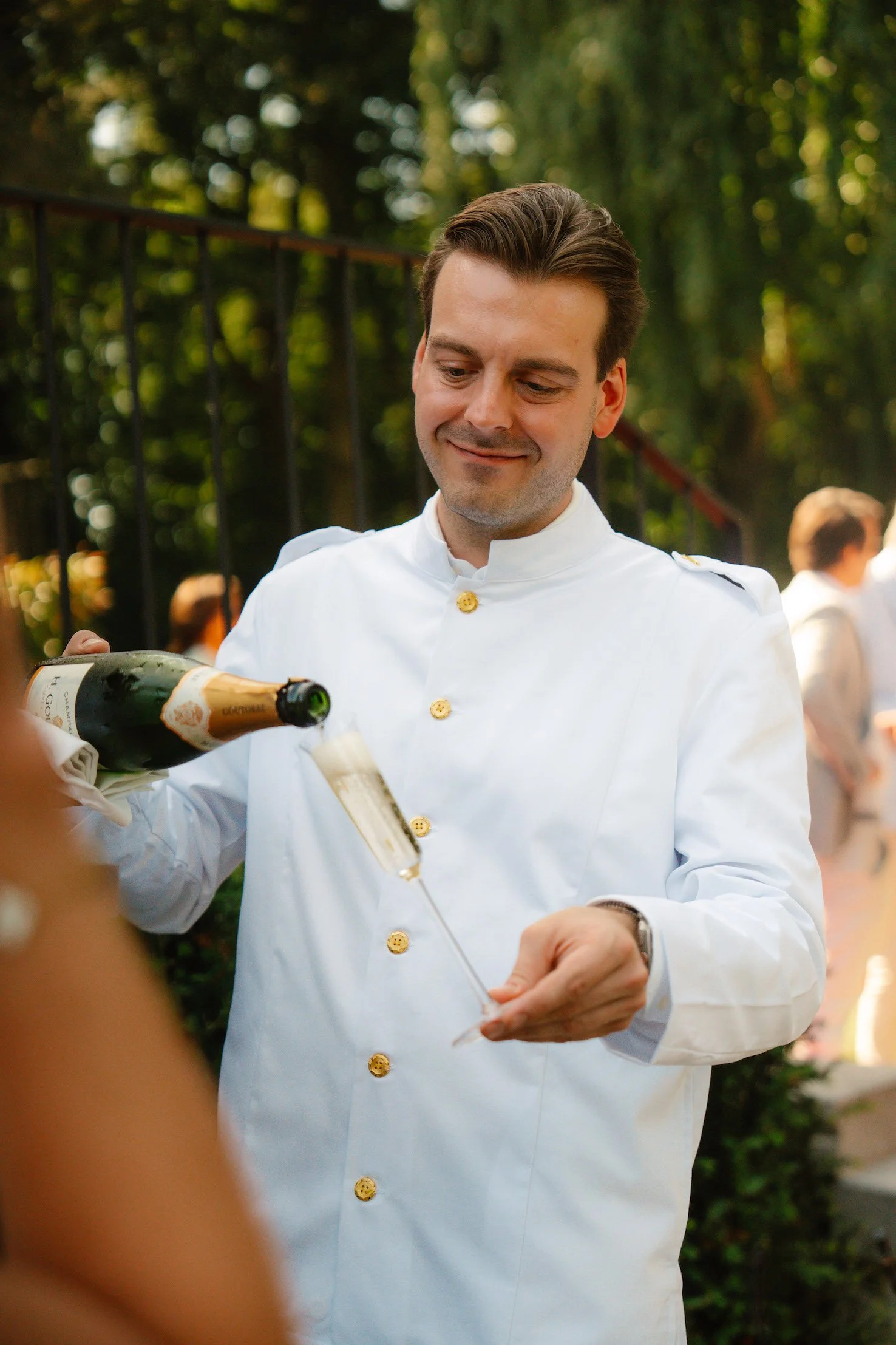 champagne service op een verjaardagsfeest