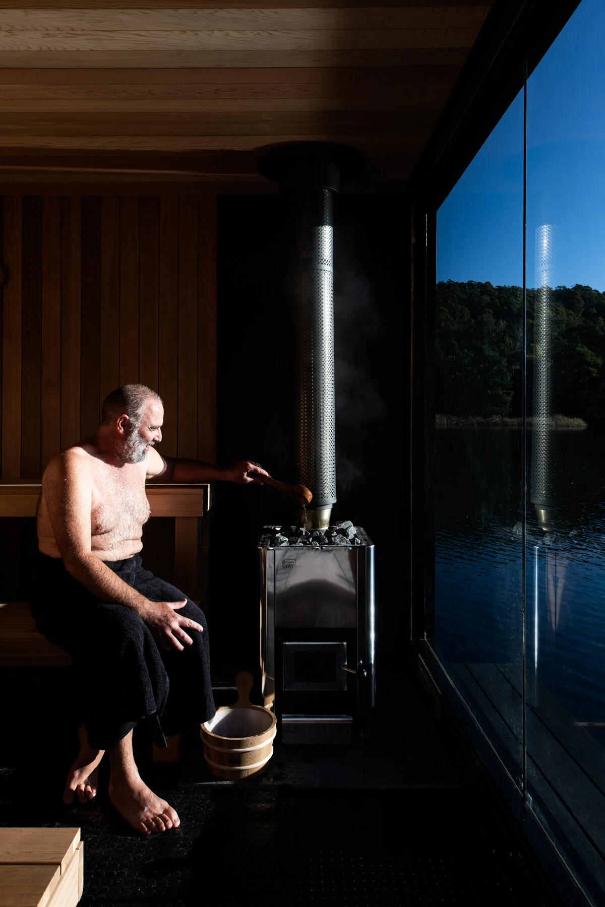 LichtArchitecture_FloatingSauna_24.jpg
