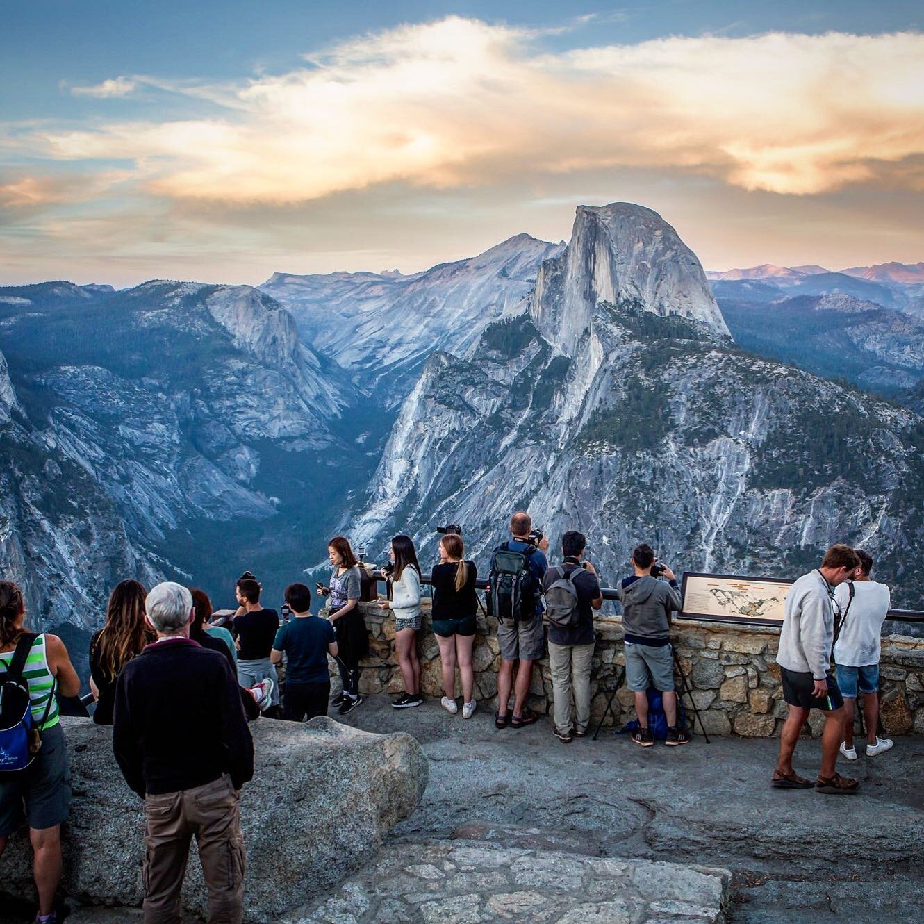 Glacier Point, Yosemite National Park⁠⁠
⁠⁠
#glacierpoint #yosemite #nationalpark #halfdome #yosemitevalley