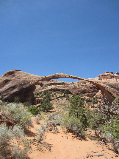 One of the eponymous arches.