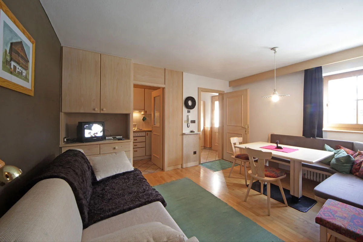 389COPYRIGHT--FREDDY-PLANINSCHEK----2012.jpg