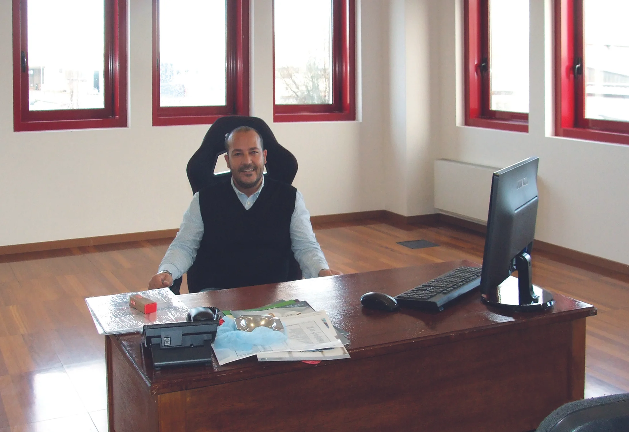 Massimo Raffaele, ACM, Amministratore (Managing Director).