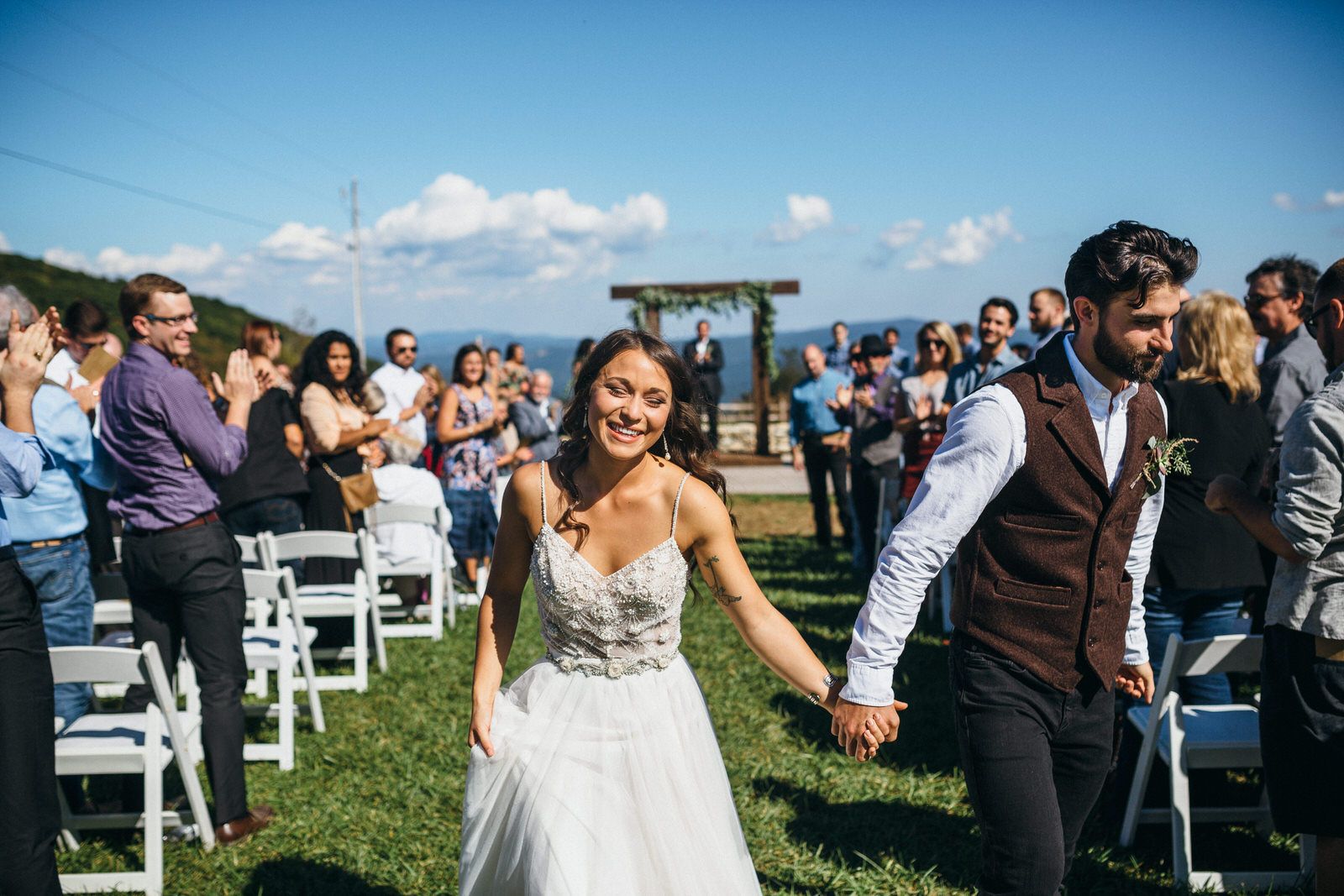 Portland Seattle North Carolina Overlook Barn destination wedding photographer0070.JPG