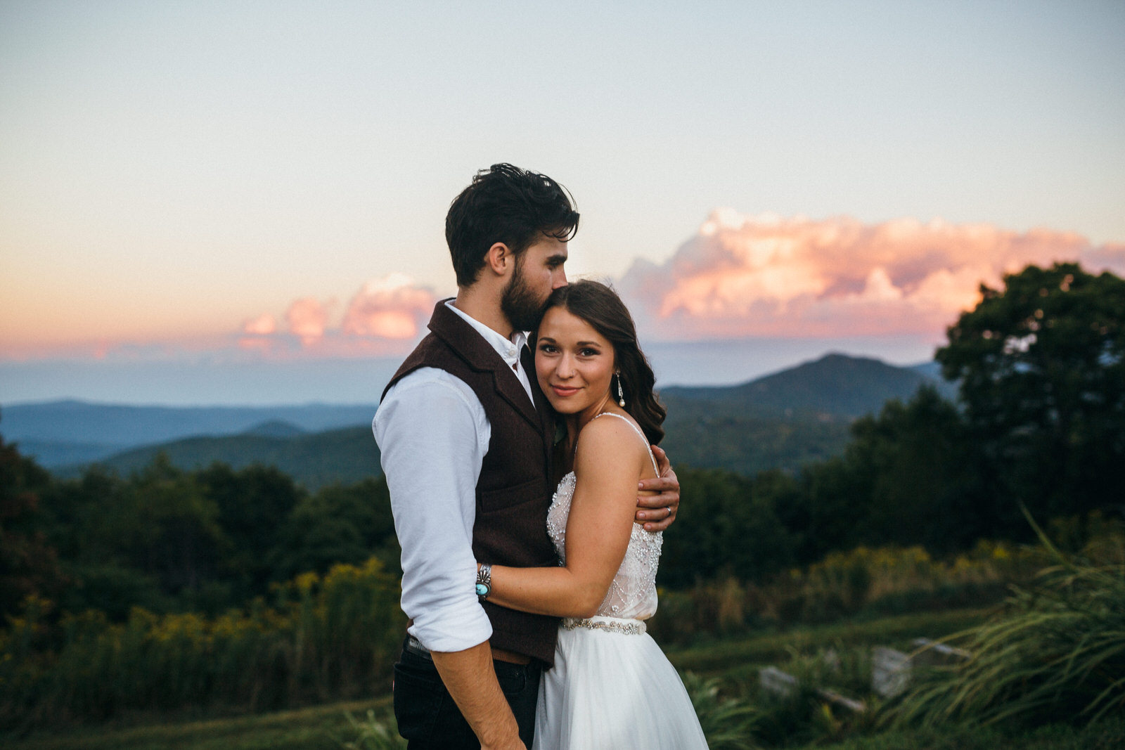 Portland Seattle North Carolina Overlook Barn destination wedding photographer0152.JPG