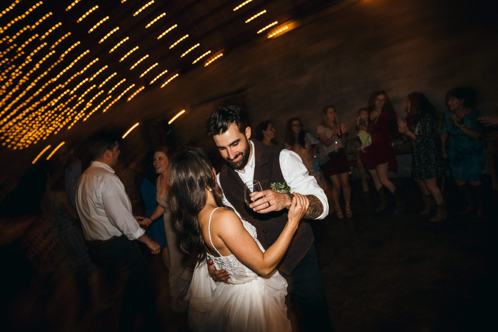 Portland Seattle North Carolina Overlook Barn destination wedding photographer0176.JPG