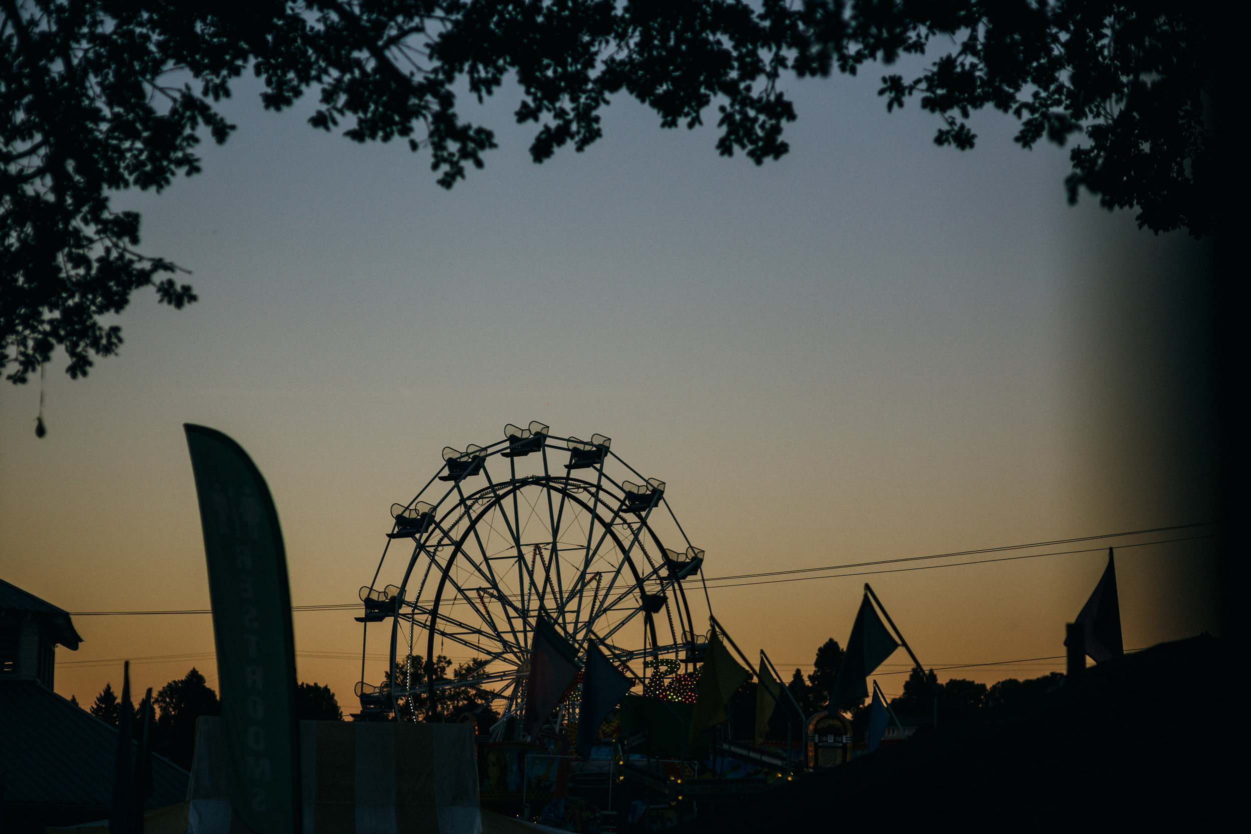 Oaks amusement park Pioneer church Sellwood Portland wedding photographer Oregon097.JPG