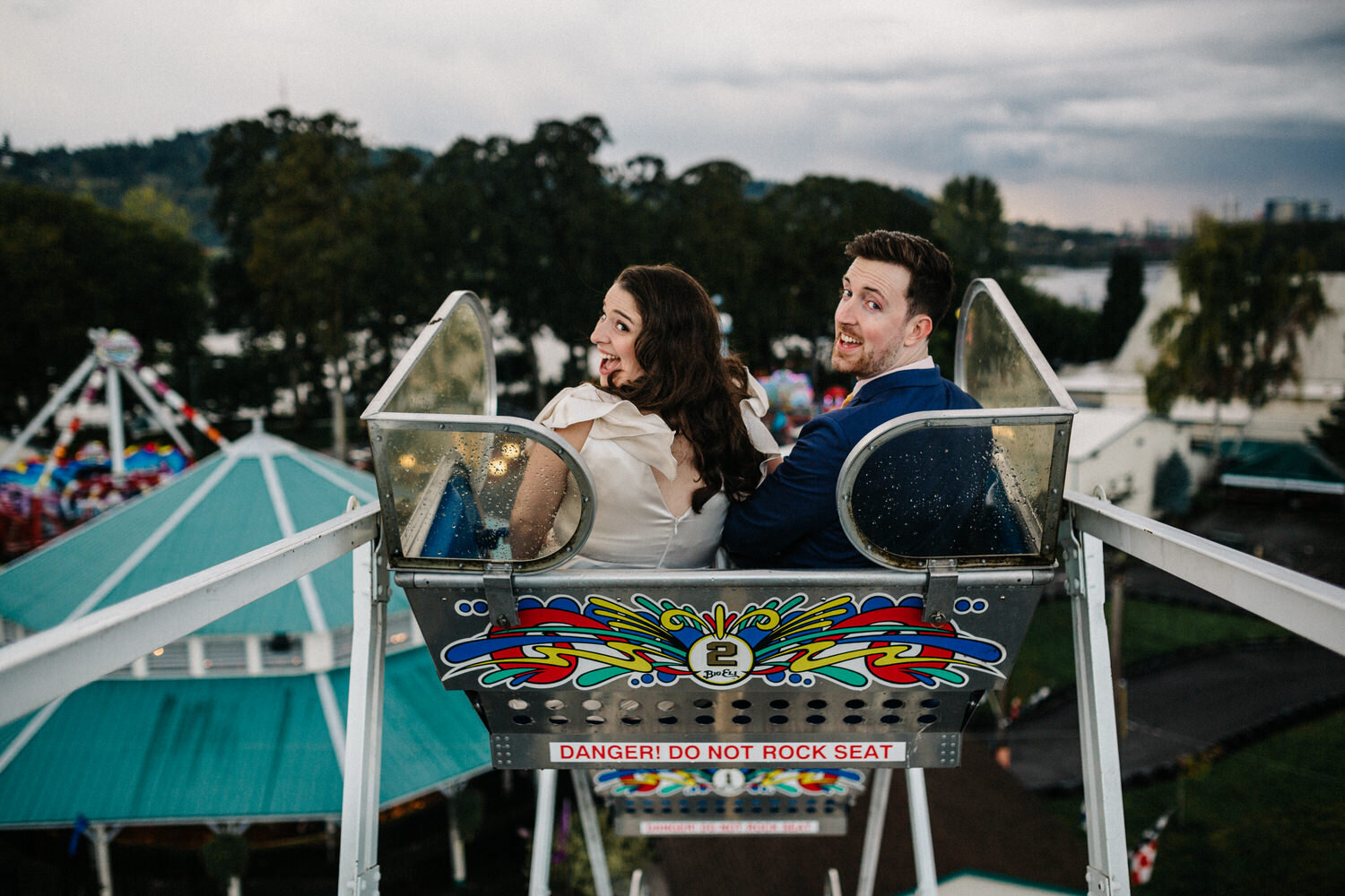 oaks amusement park wedding.jpg