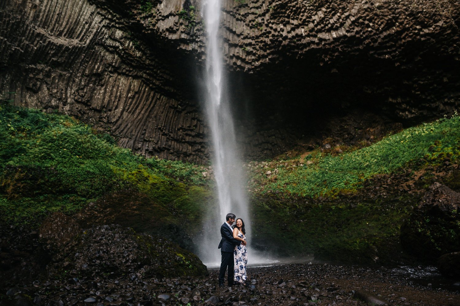 Latourell Falls engagement photographer 069.JPG