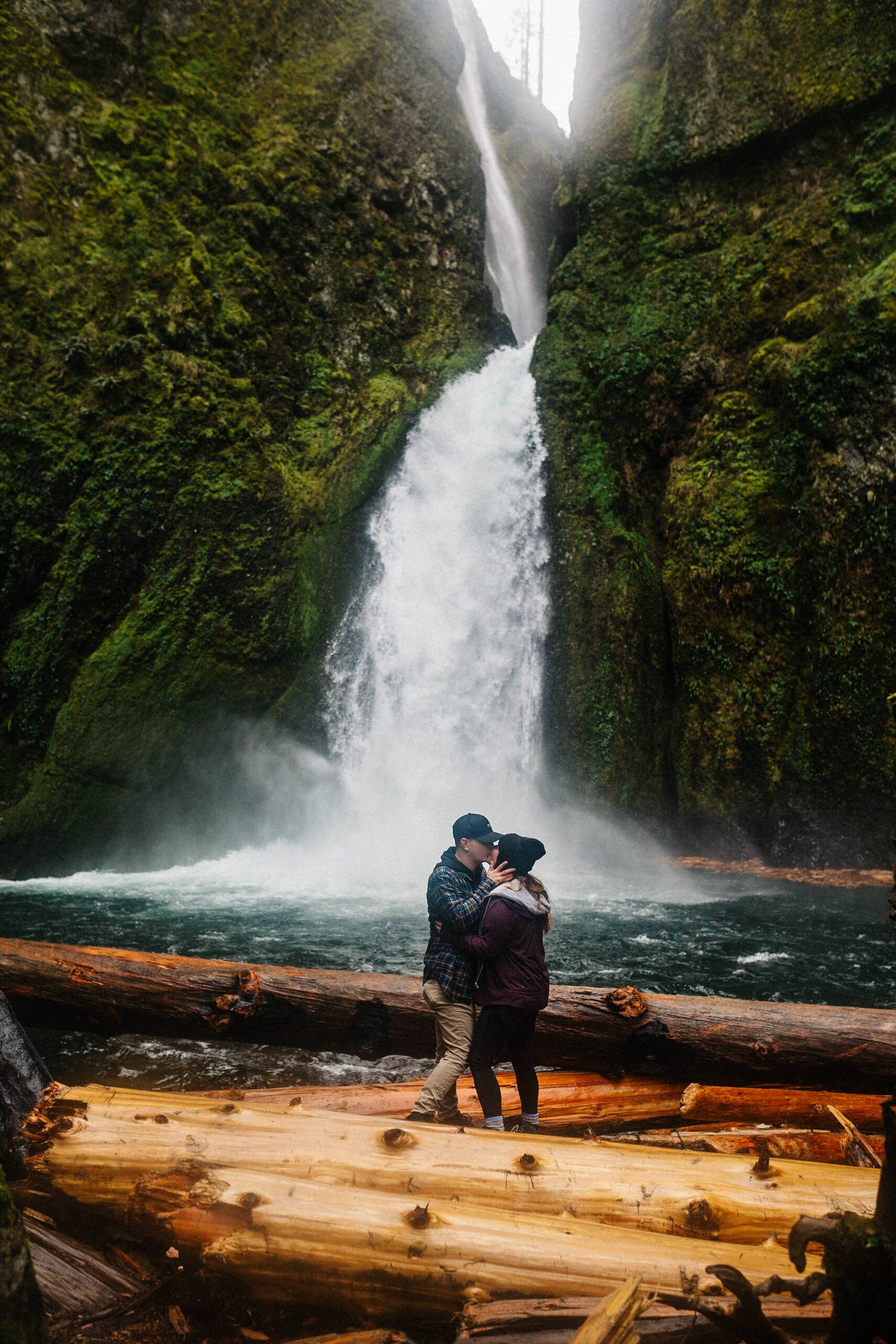 Wahclella Falls proposal photographer 055.JPG