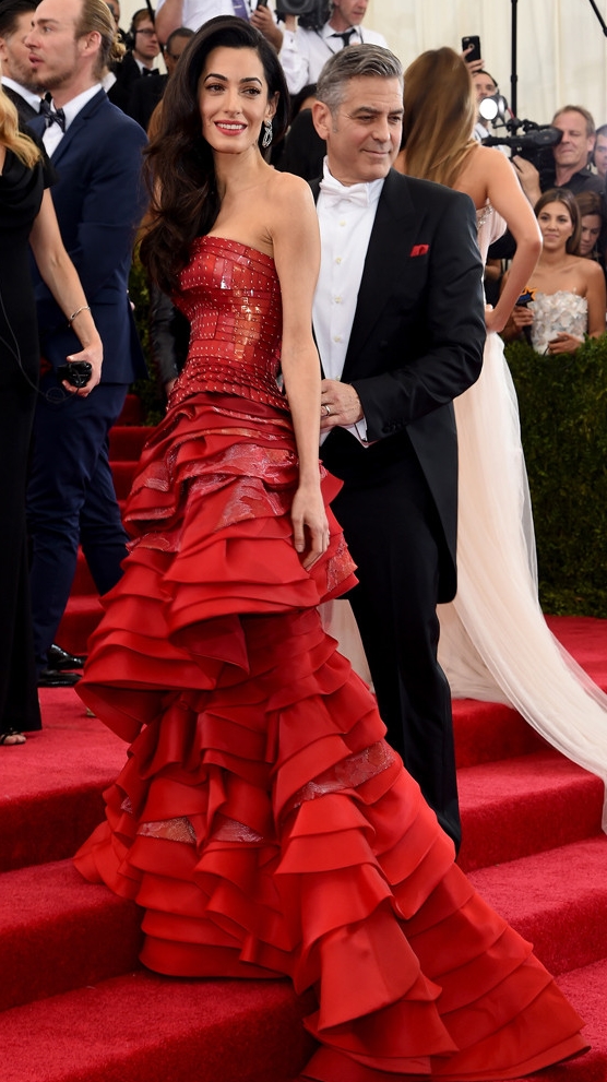 rs_634x1024-150504175143-634.Amal-Clooney-George-Clooney-Met-Ball-Red-Dress.jl.050415.jpg