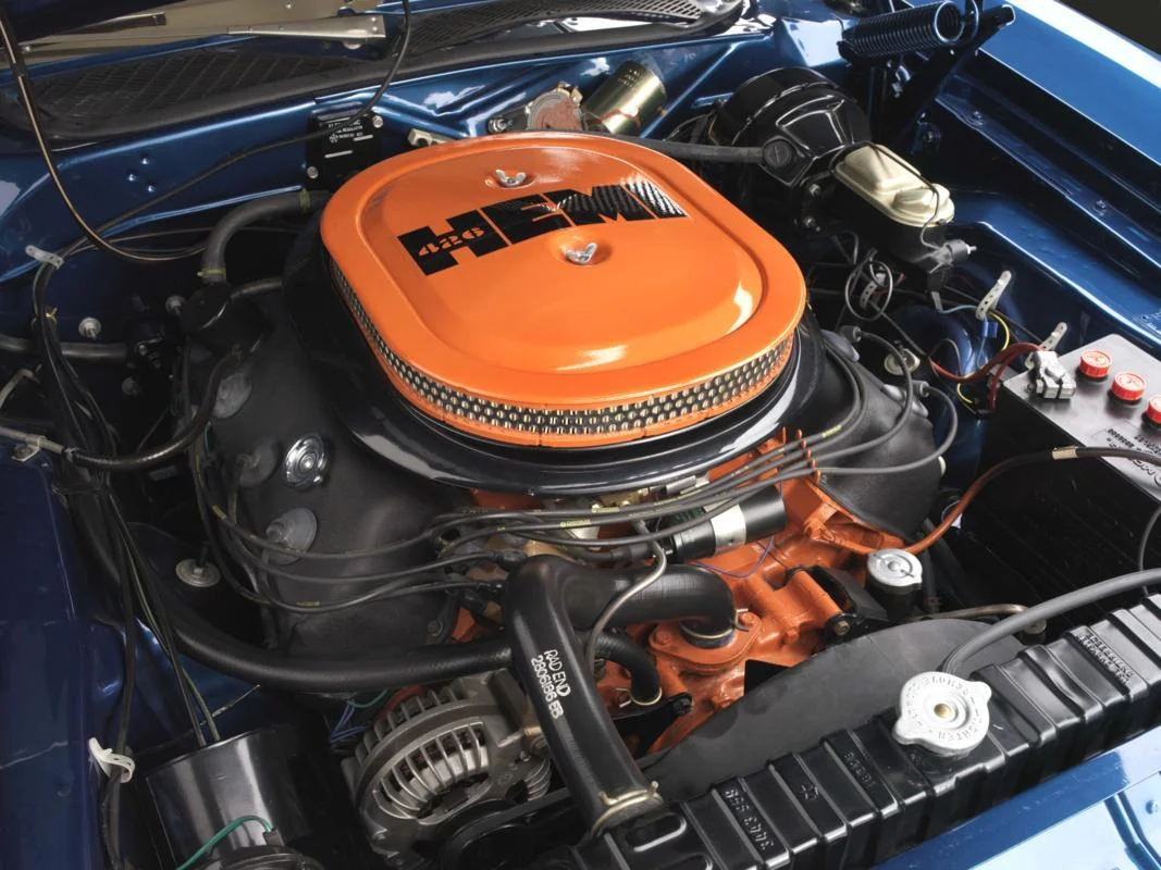 71 hemi charger rt engine.jpg