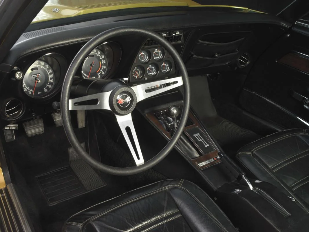 73 454 corvette dash alt.jpg