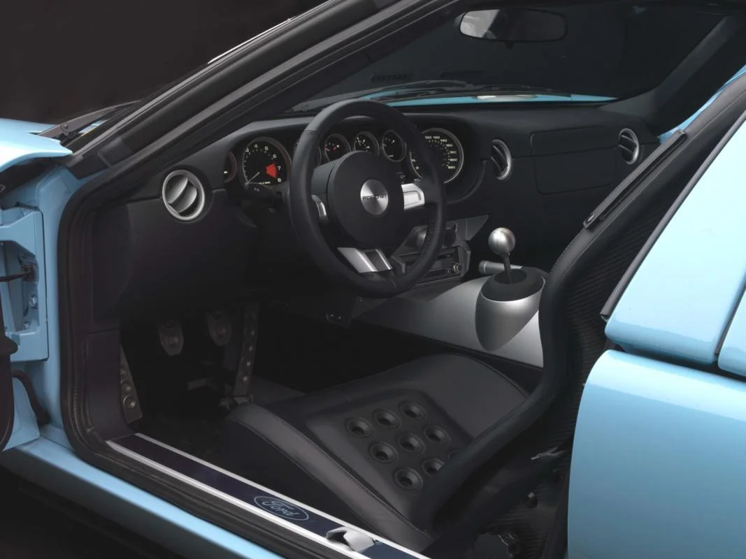 ford gt interior.jpg