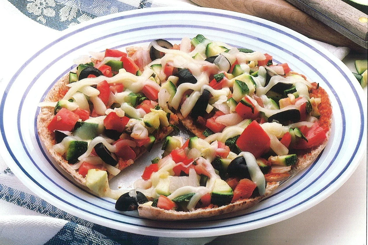 Veggie Pita Pizzas.jpg