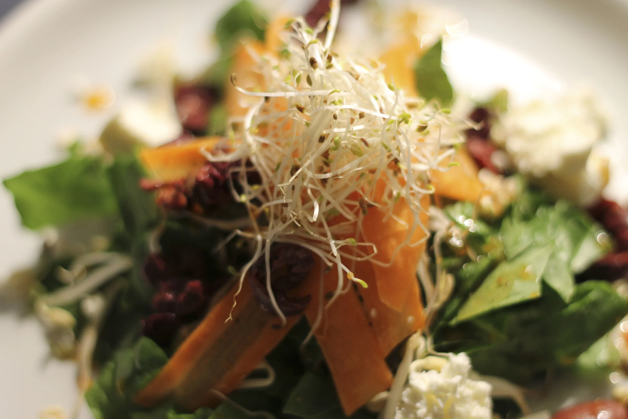 Salat Spinat Chilisauce Fetakäse sprossen36.jpg