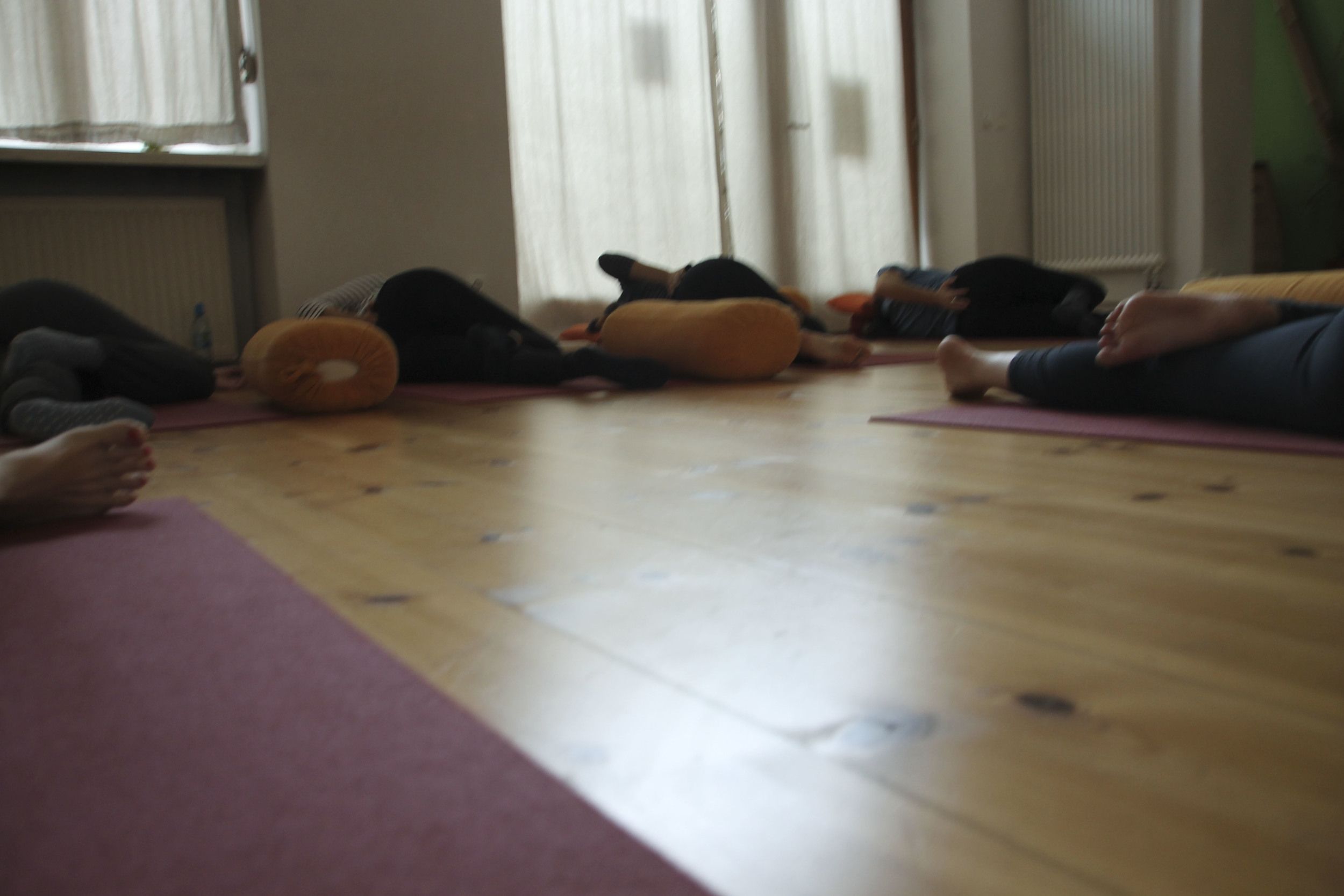 schangerschaftsyoga yogastudio yoga lila berlin prenzlauerberg1231.jpg