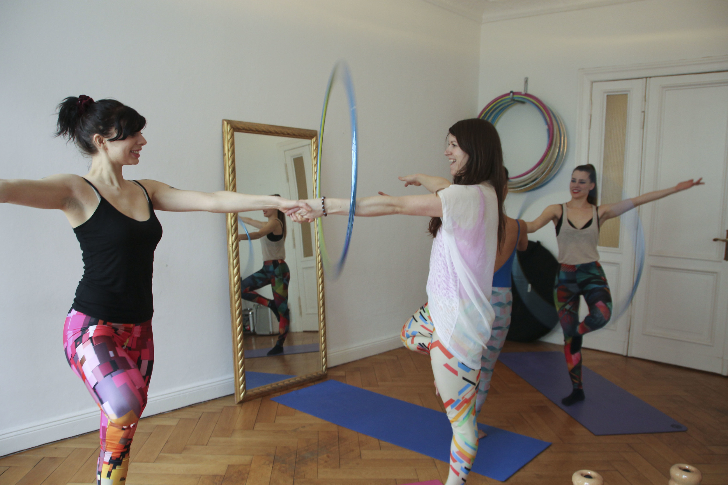 hoop yoga rebecca halls berlin1286.jpg