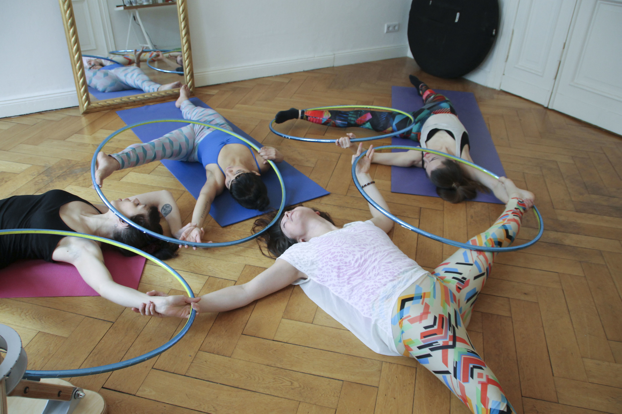 hoop yoga rebecca halls berlin1293.jpg