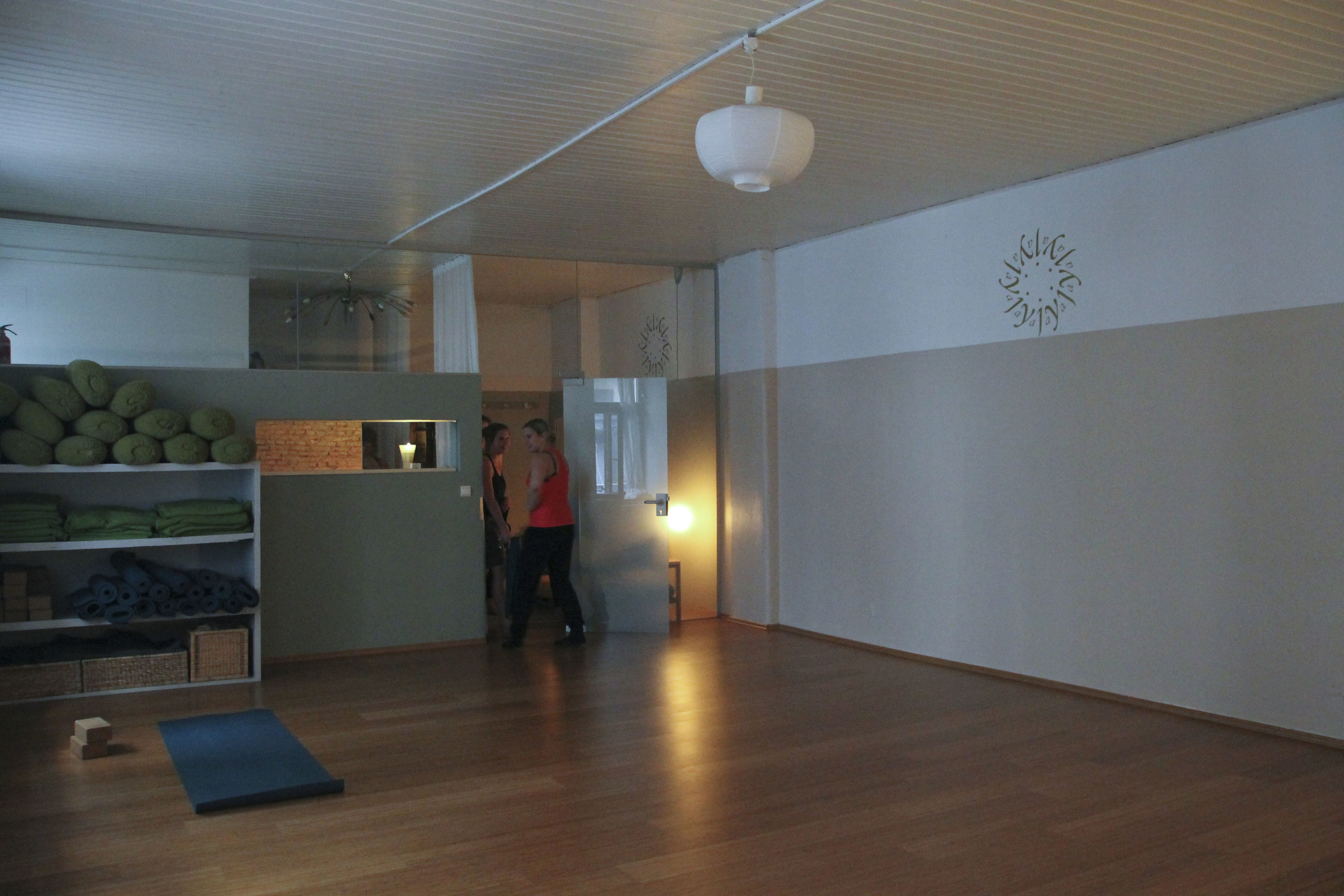 Jaya Yoga Studio Lena Kleiner1920.jpg