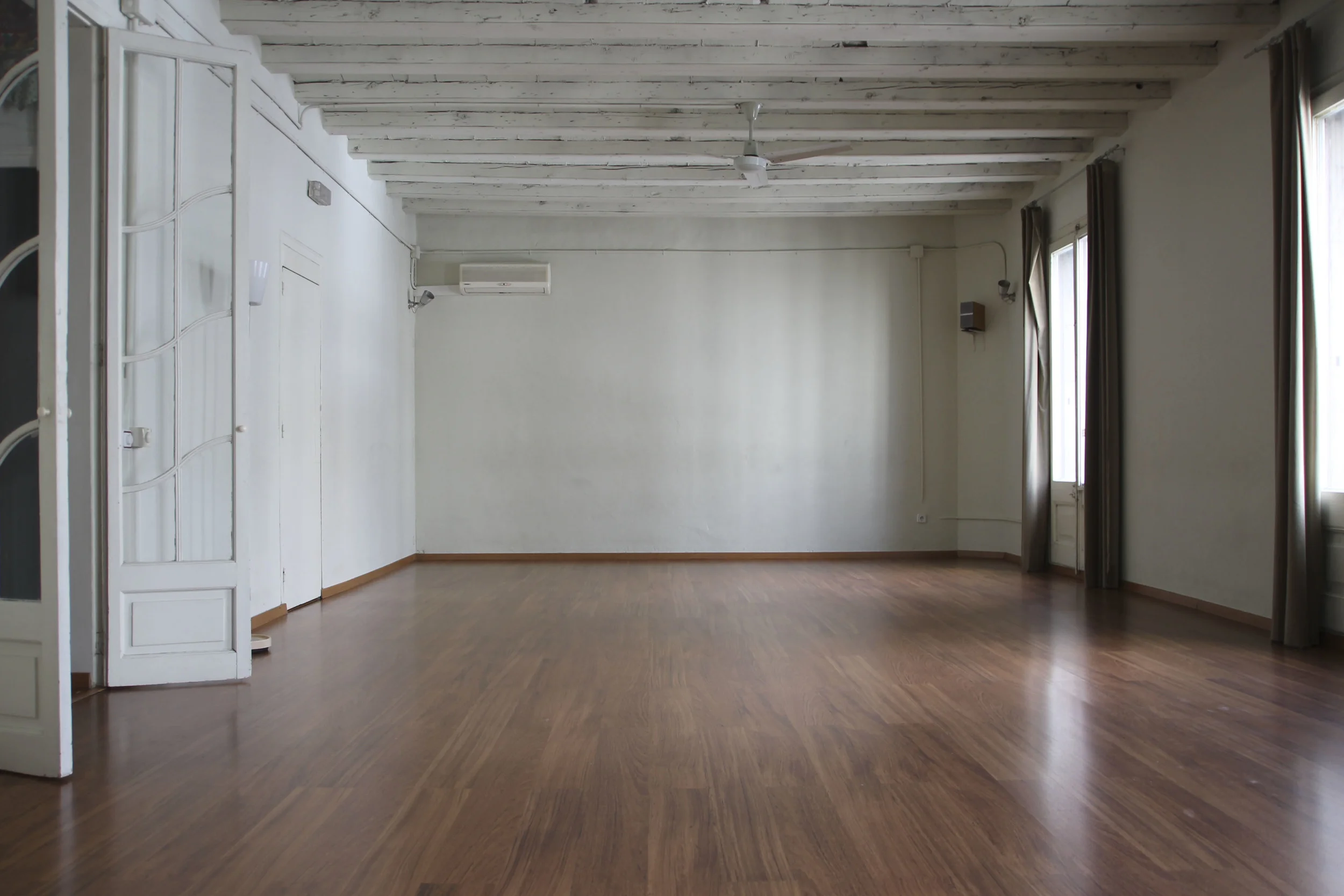 Mandiram Plc Catalunya  yoga studio barcelona2058.jpg