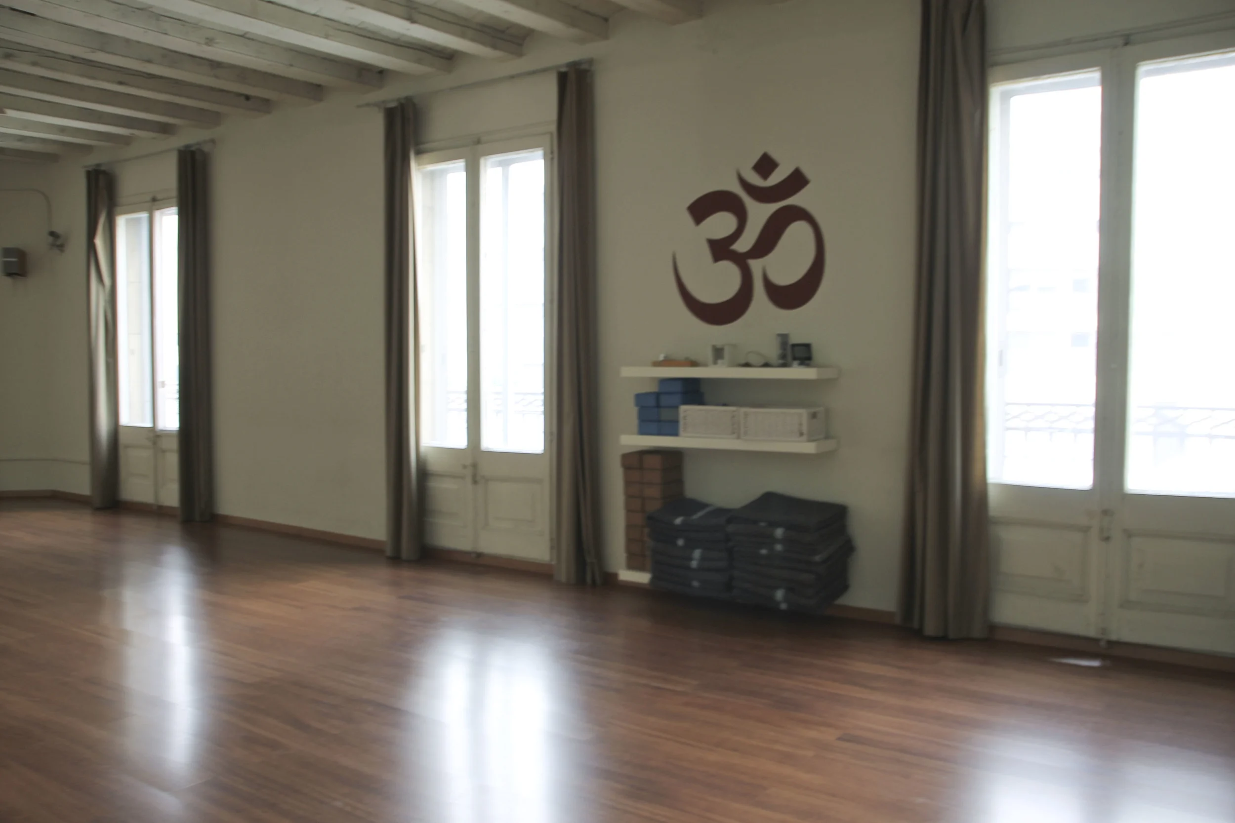 Mandiram Plc Catalunya  yoga studio barcelona2059.jpg